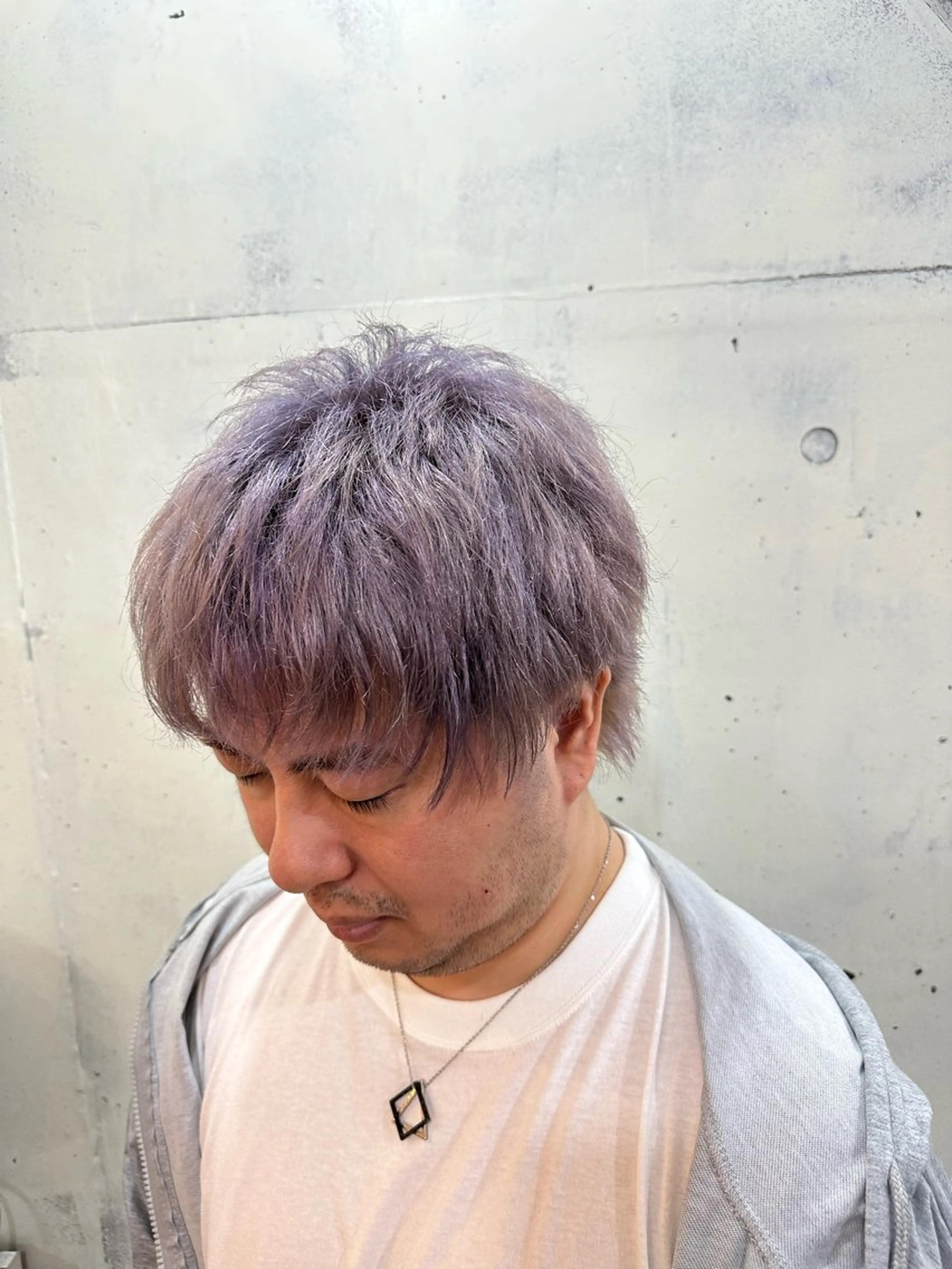 ショート カラー メンズ メンズブリーチ ブリーチ パープルカラー corona hairdesign KAZUE MAEDA所属・マエダ　カズエ🫶 coronahairのヘアスタイル