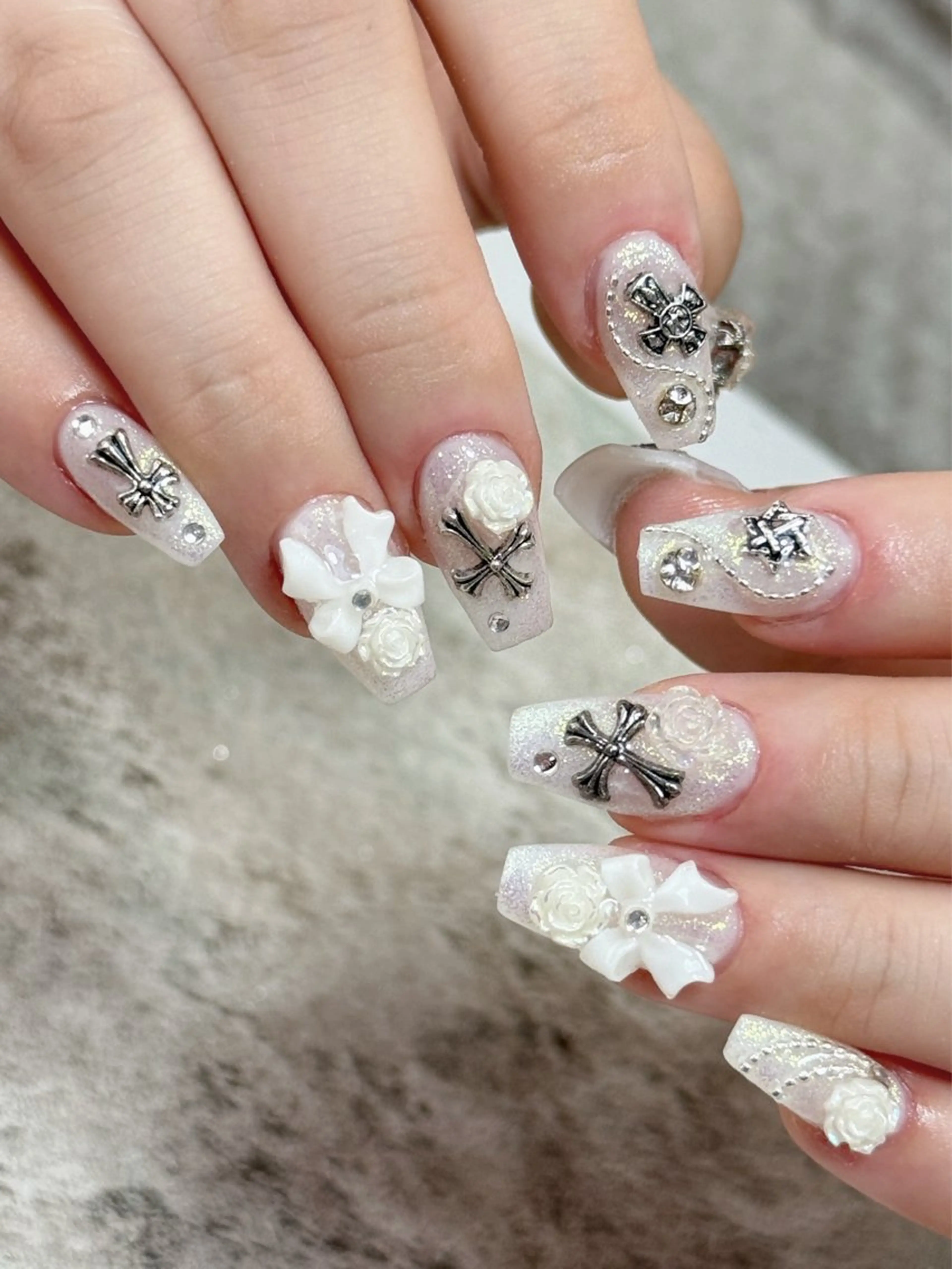 【ジェルネイル 】150分持ち込みコース🎀フォルム形成付けます👏🏻👏🏻👏🏻の写真