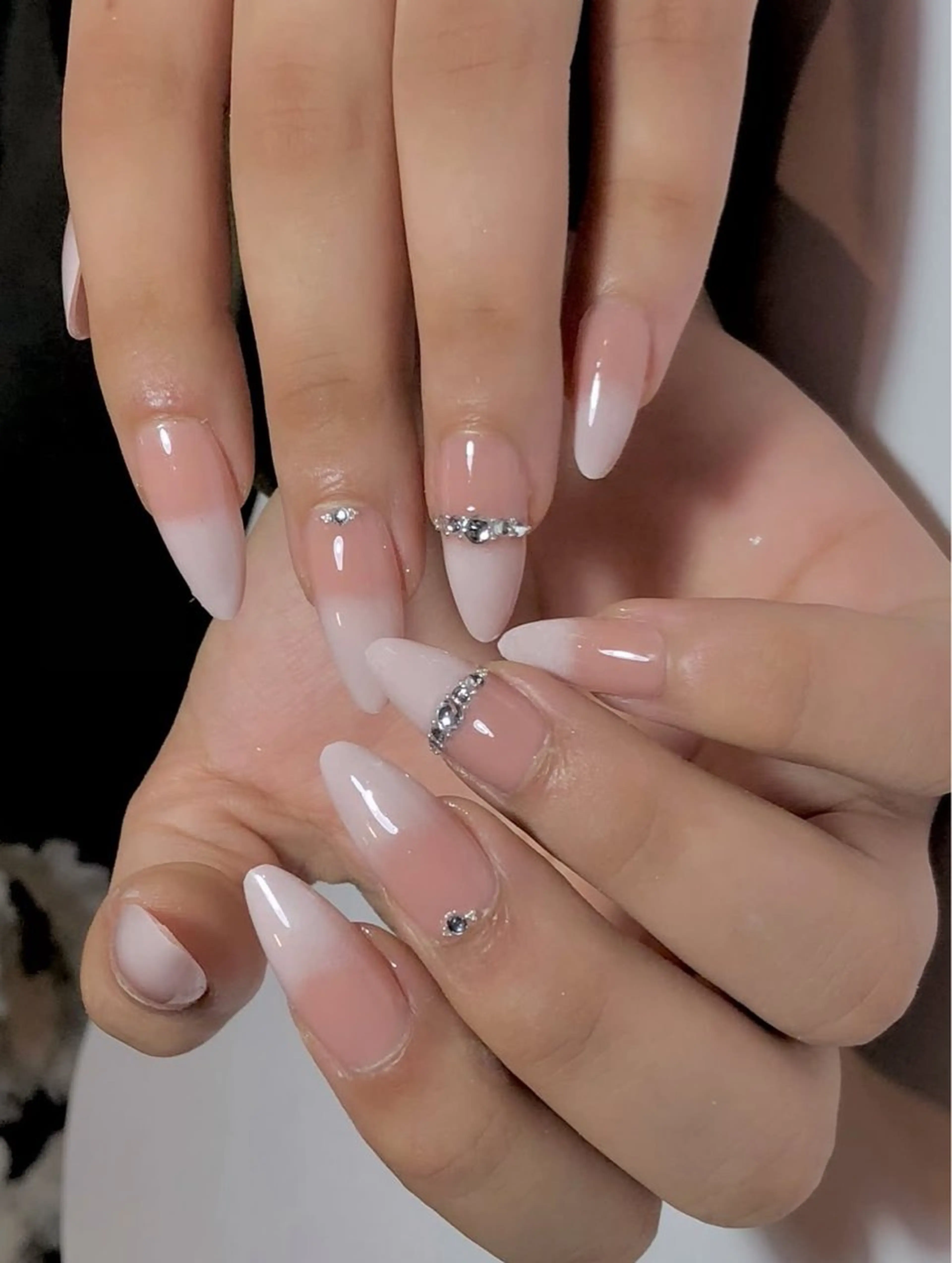 ネイル アートネイル フレンチネイル ジェルネイル キラキラネイル ニュアンスネイル ハンドネイル Ryu Nail Studio所属・Ryu Nail YukiChanのネイルデザイン