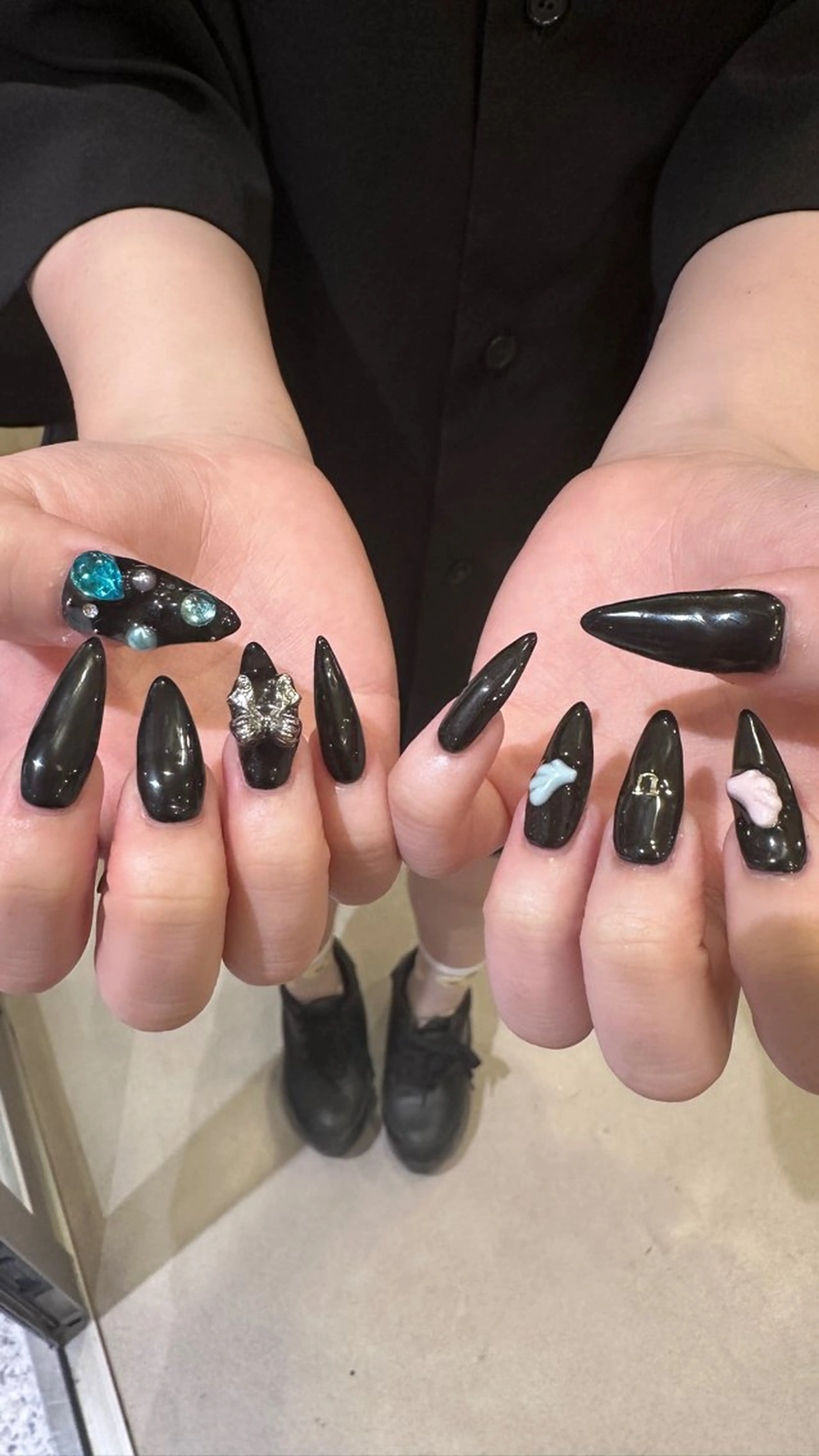 ネイル ハンドネイル 👽個性派ネイル🎀 komachiのネイルデザイン