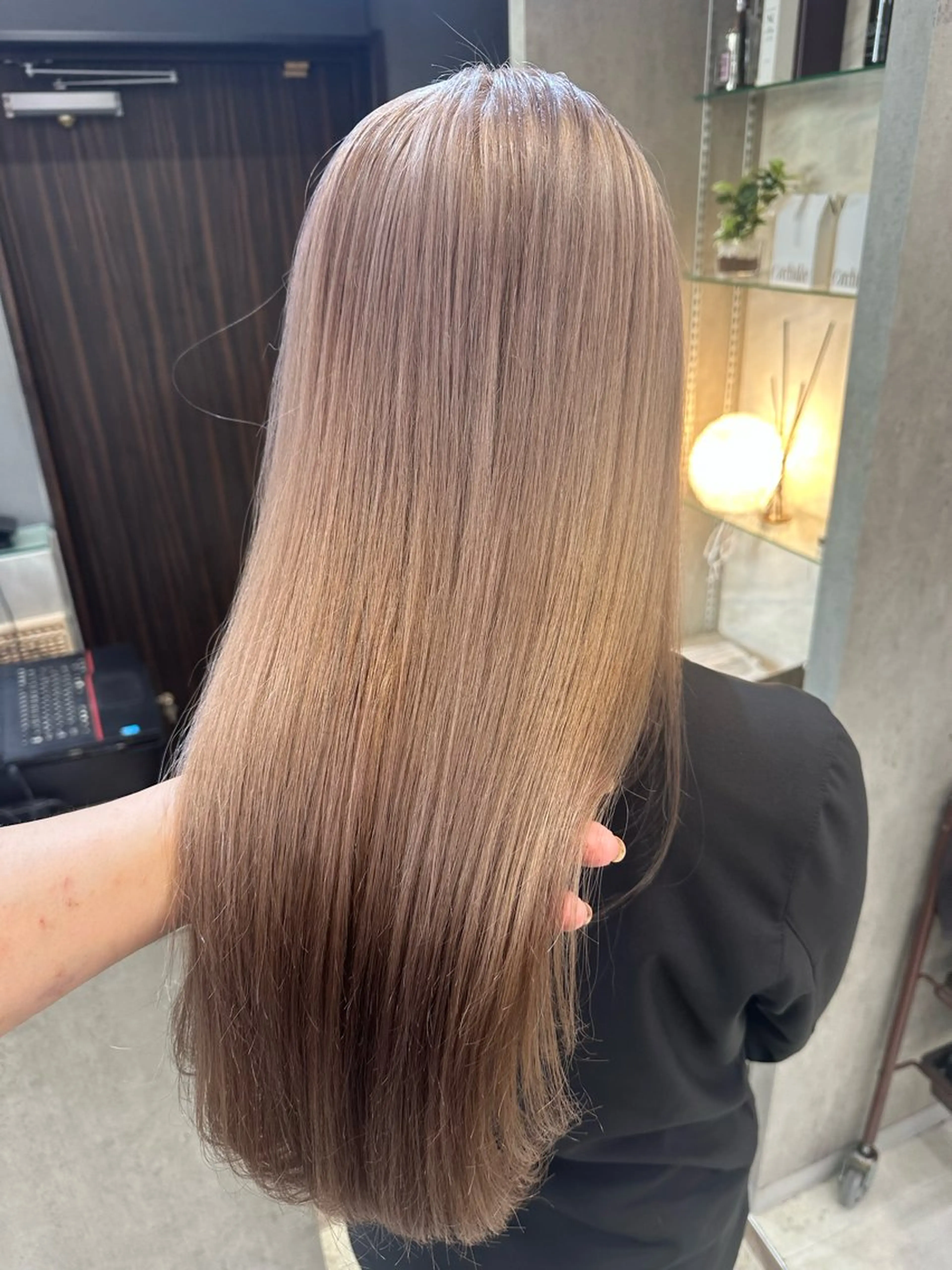 ロング 韓国風ヘア ヘアカラー トリートメント AYAKASA 暖色カラー/レイヤーのヘアスタイル