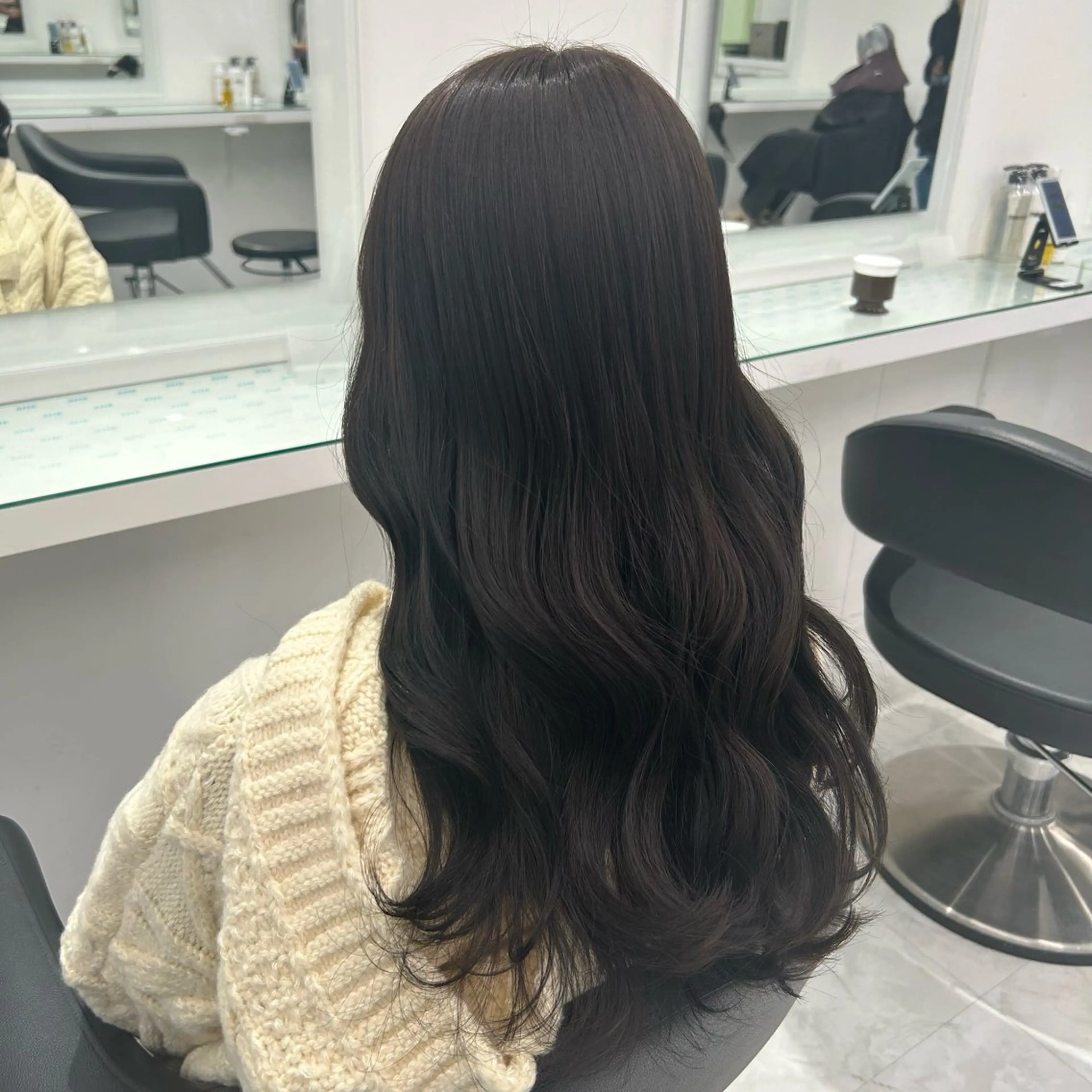 セミロング ヘアカラー トリートメント 🤍大人っぽ韓国暗髪 🤍Asuka🤍のヘアスタイル
