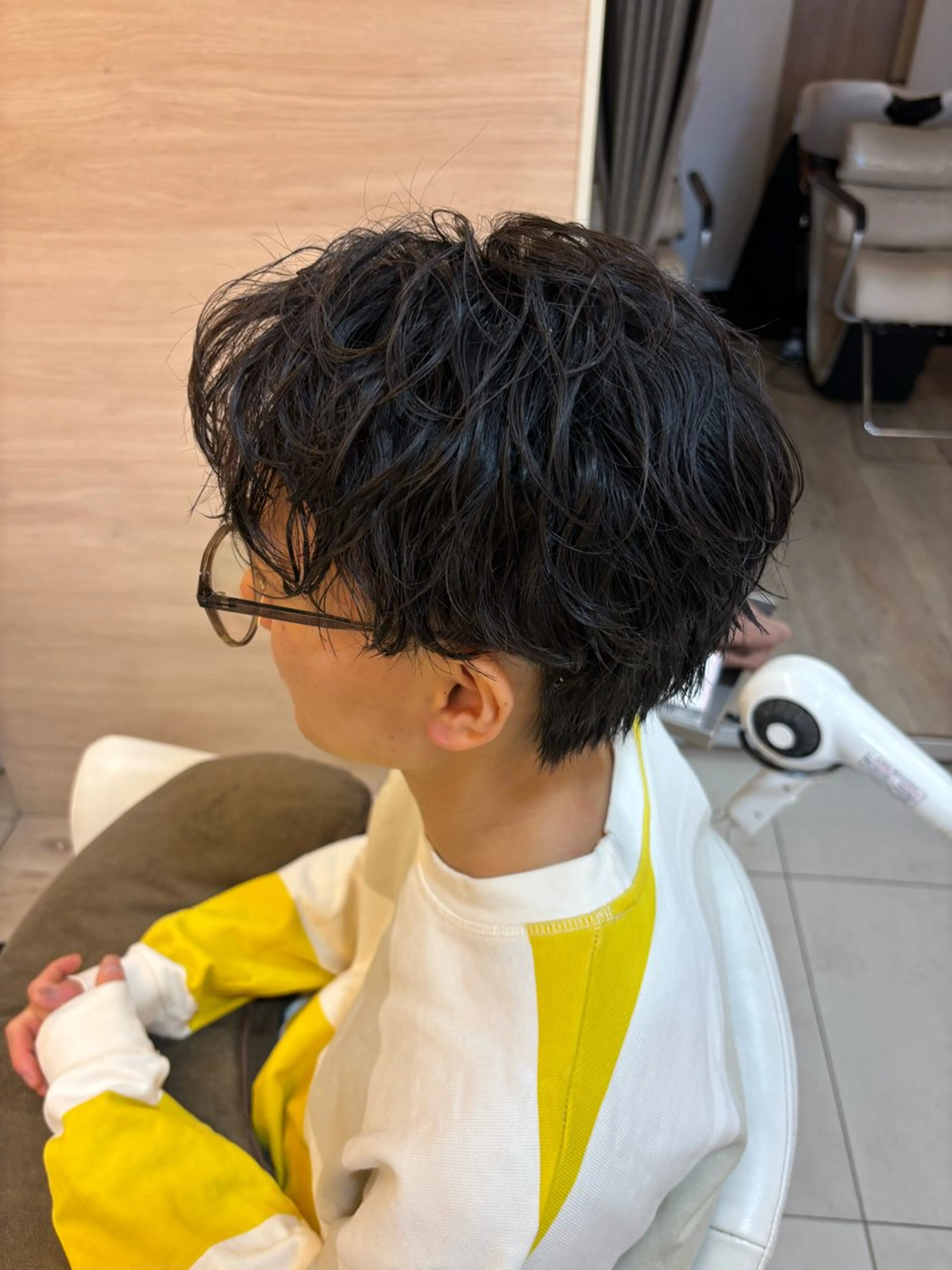 ミディアム カラー パーマ ヘアアレンジ メンズ キッズ ミディアムパーマ アップバング センターパート メンズハイライト カルマパーマ 🫧Selene SHOGO🫧のヘアスタイル