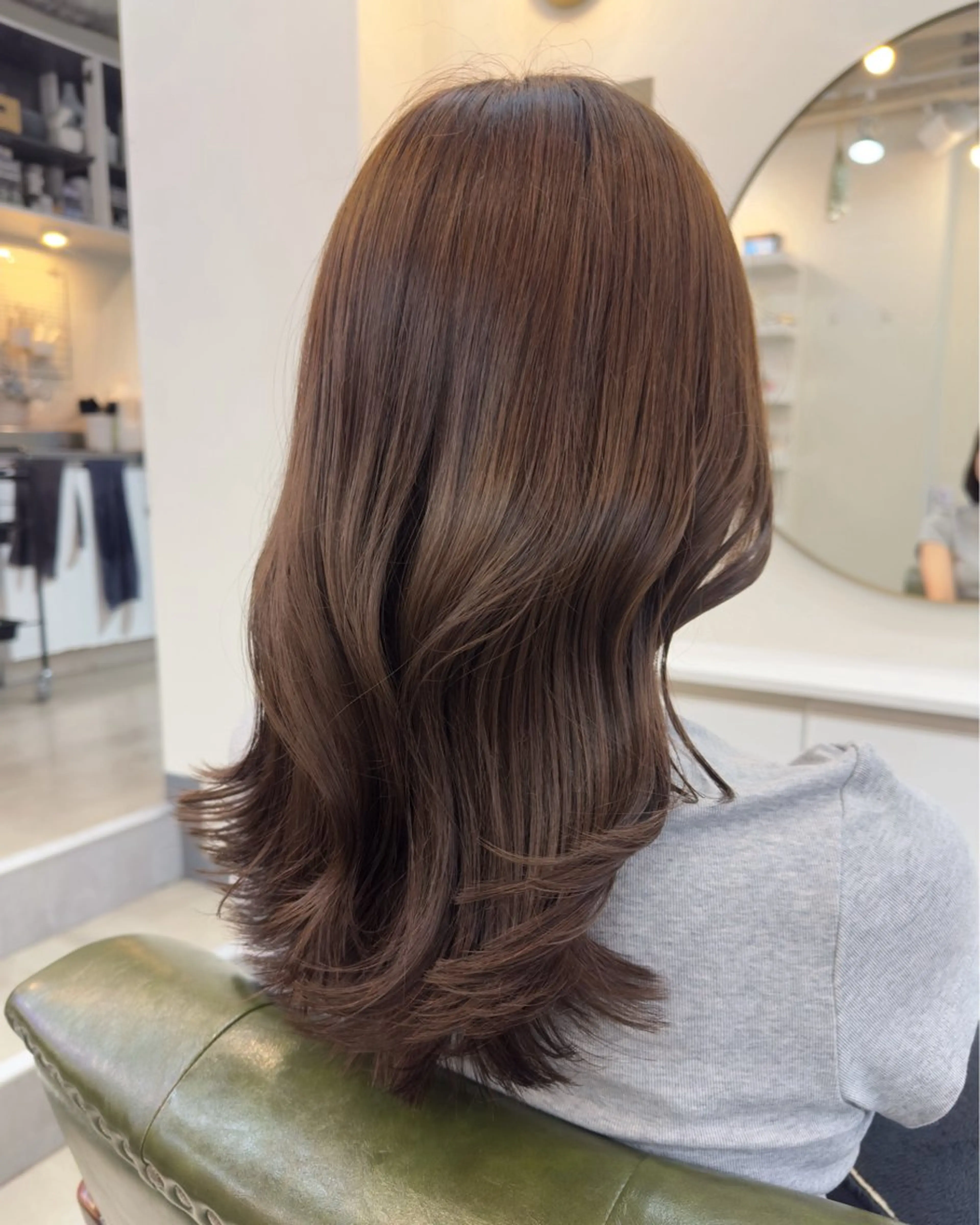 セミロング カラー ブラウンカラー ダブルカラー くびれヘア レイヤーカット カット ヘアカラー トリートメント レイヤーカット/透け カラー/いいぬまみかのヘアスタイル