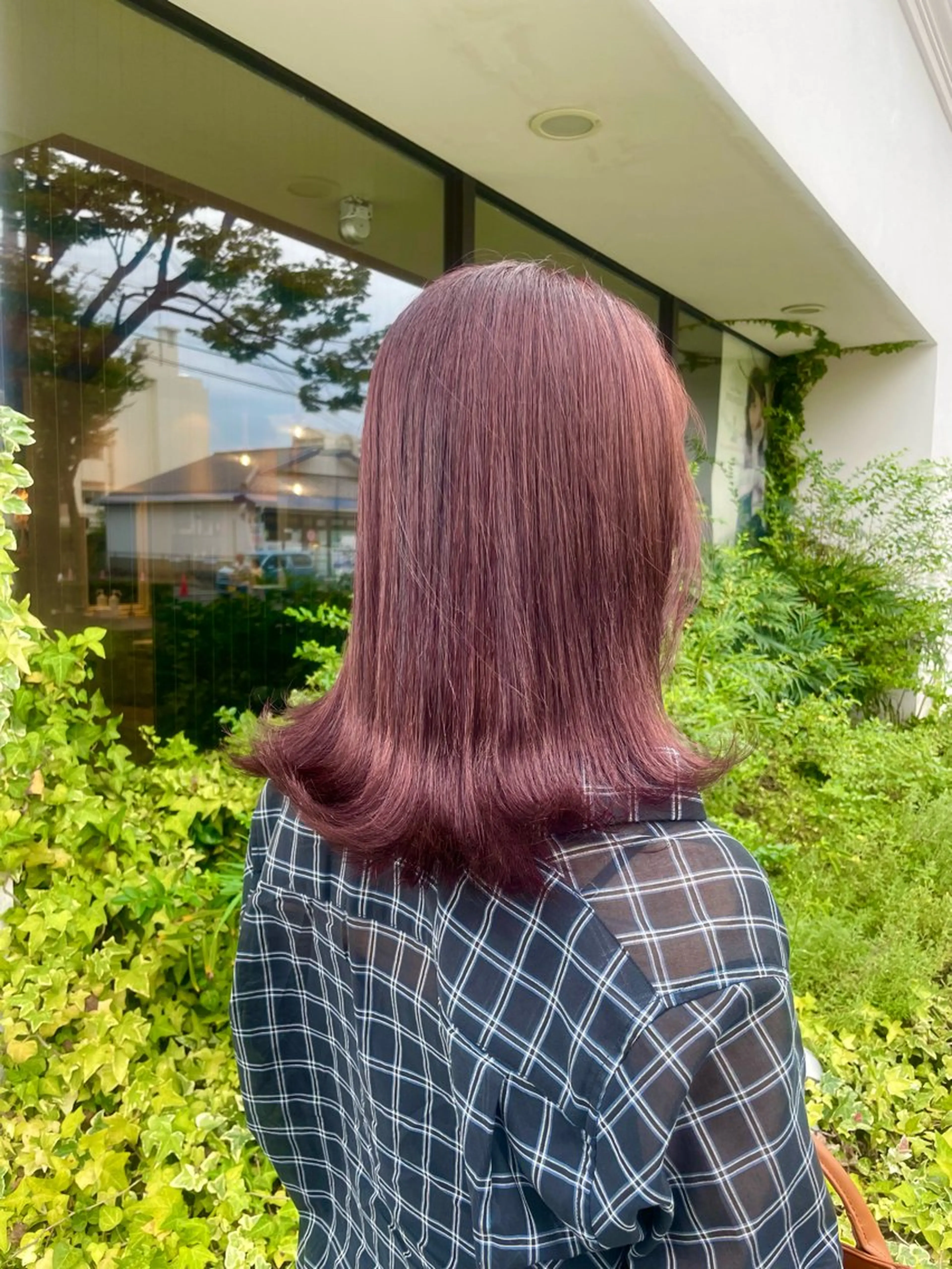 セミロング ROZA germe所属・SHIO / ハイトーンカラーのヘアスタイル