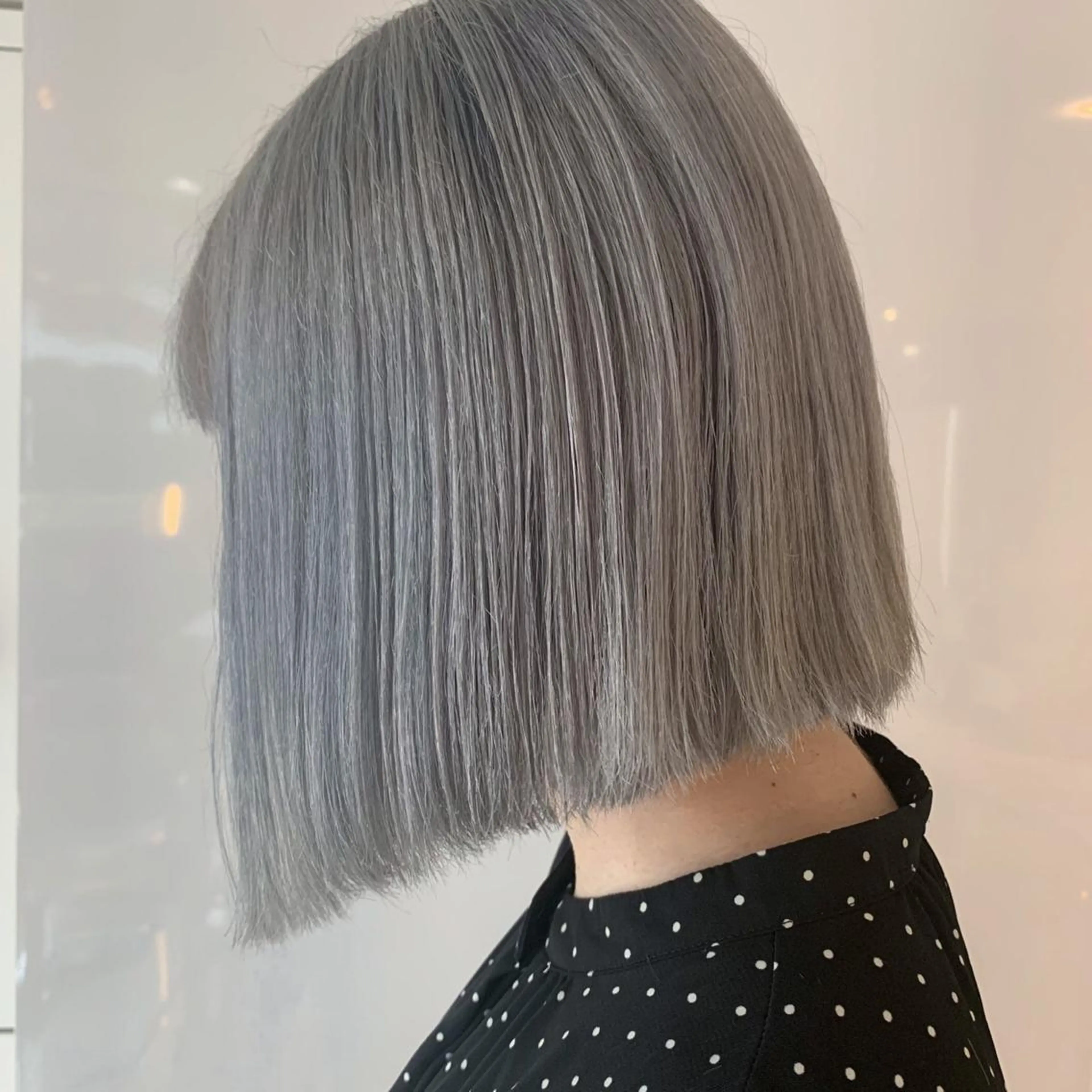 ミディアム カラー ハイトーンカラー シルバー ホワイトシルバー ハイトーン/ブリーチ /ウルフ⛓️MAKIのヘアスタイル