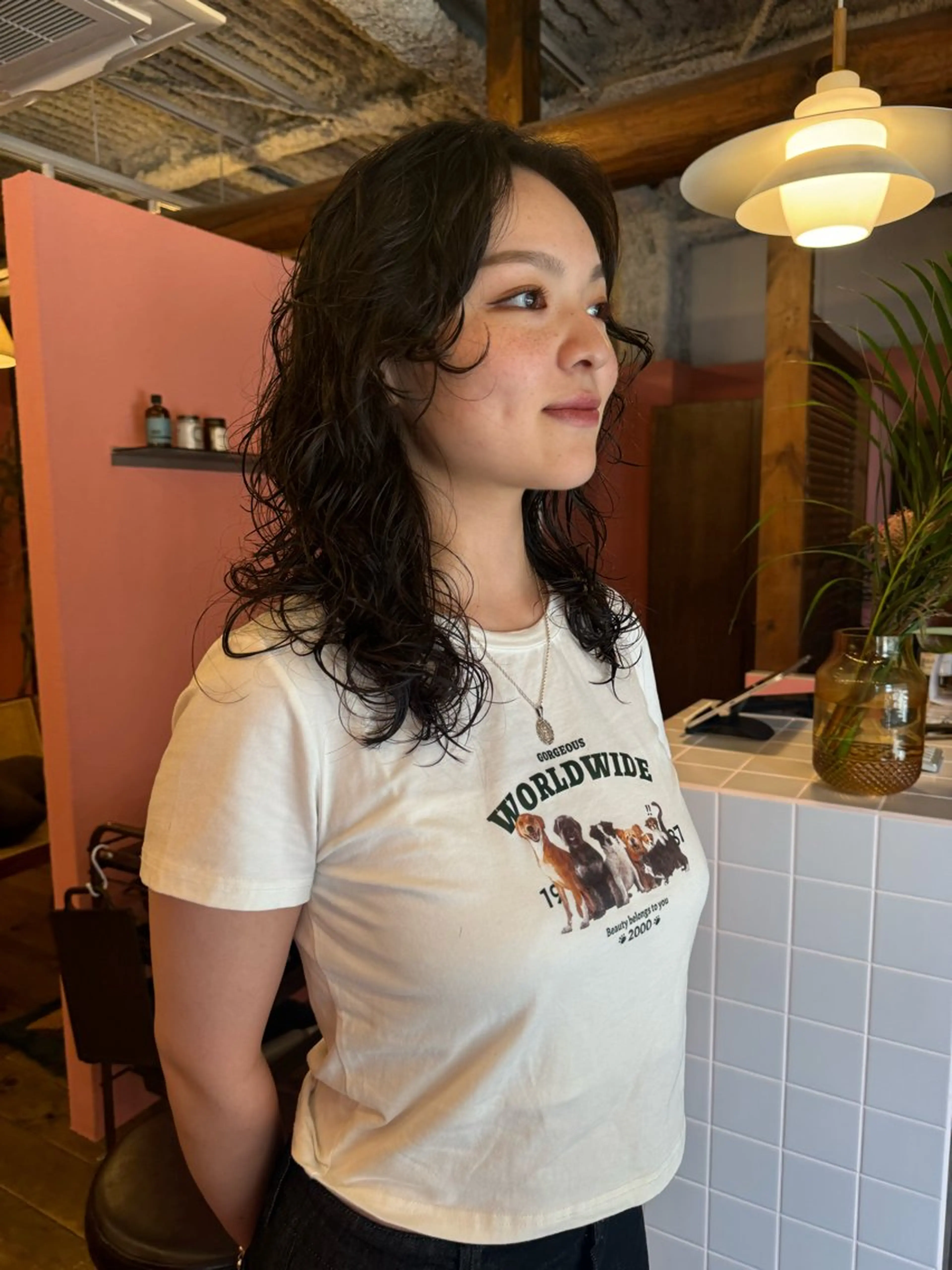 セミロング パーマ セミロングパーマ 顔まわりレイヤー 顔周りカット レイヤーカット スパイラルパーマ 実力派スタイリストの 完全無料パーマのヘアスタイル