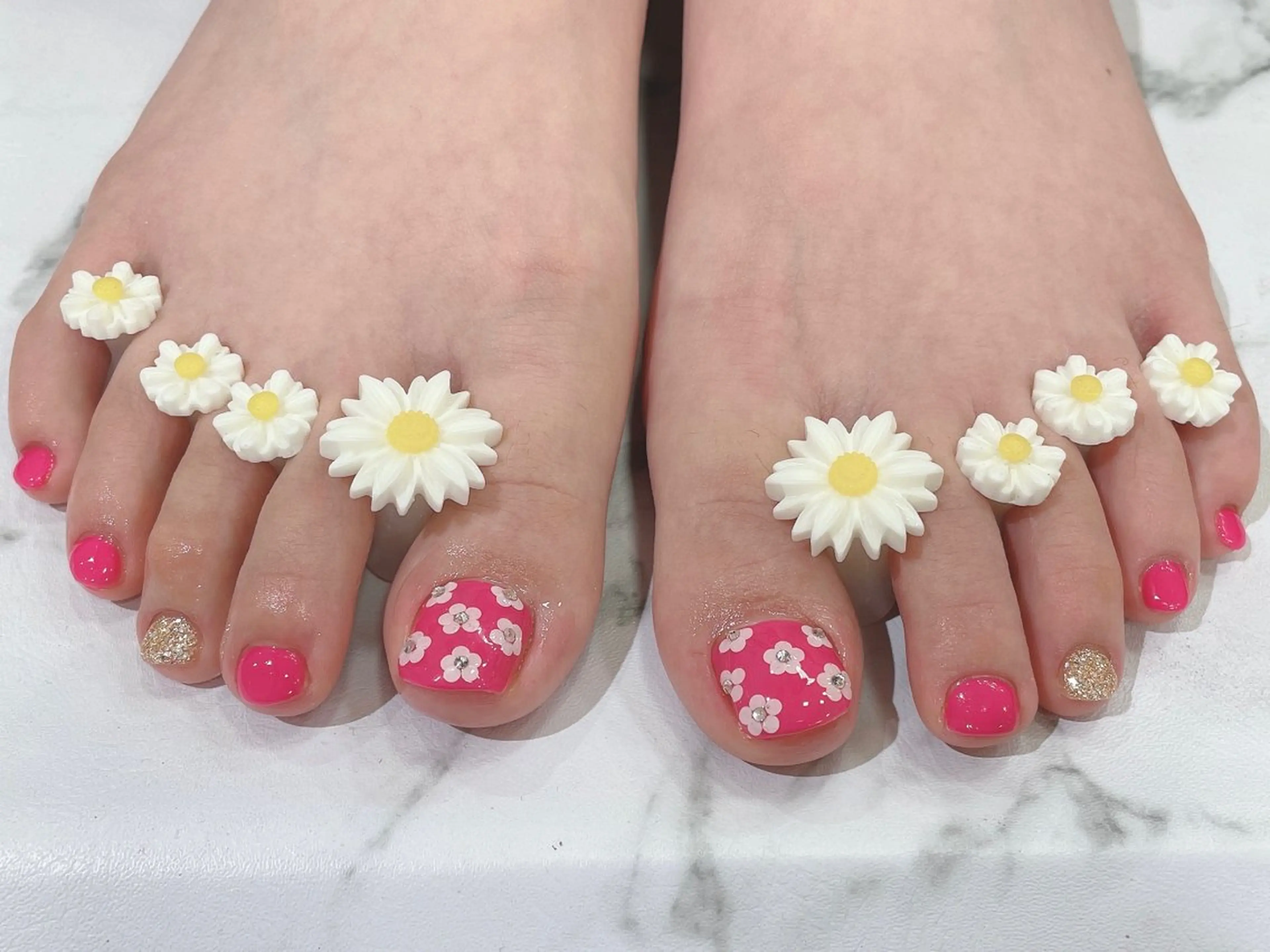 ネイル フットネイル Salon de Navi所属・🎀向田 優花🎀のネイルデザイン