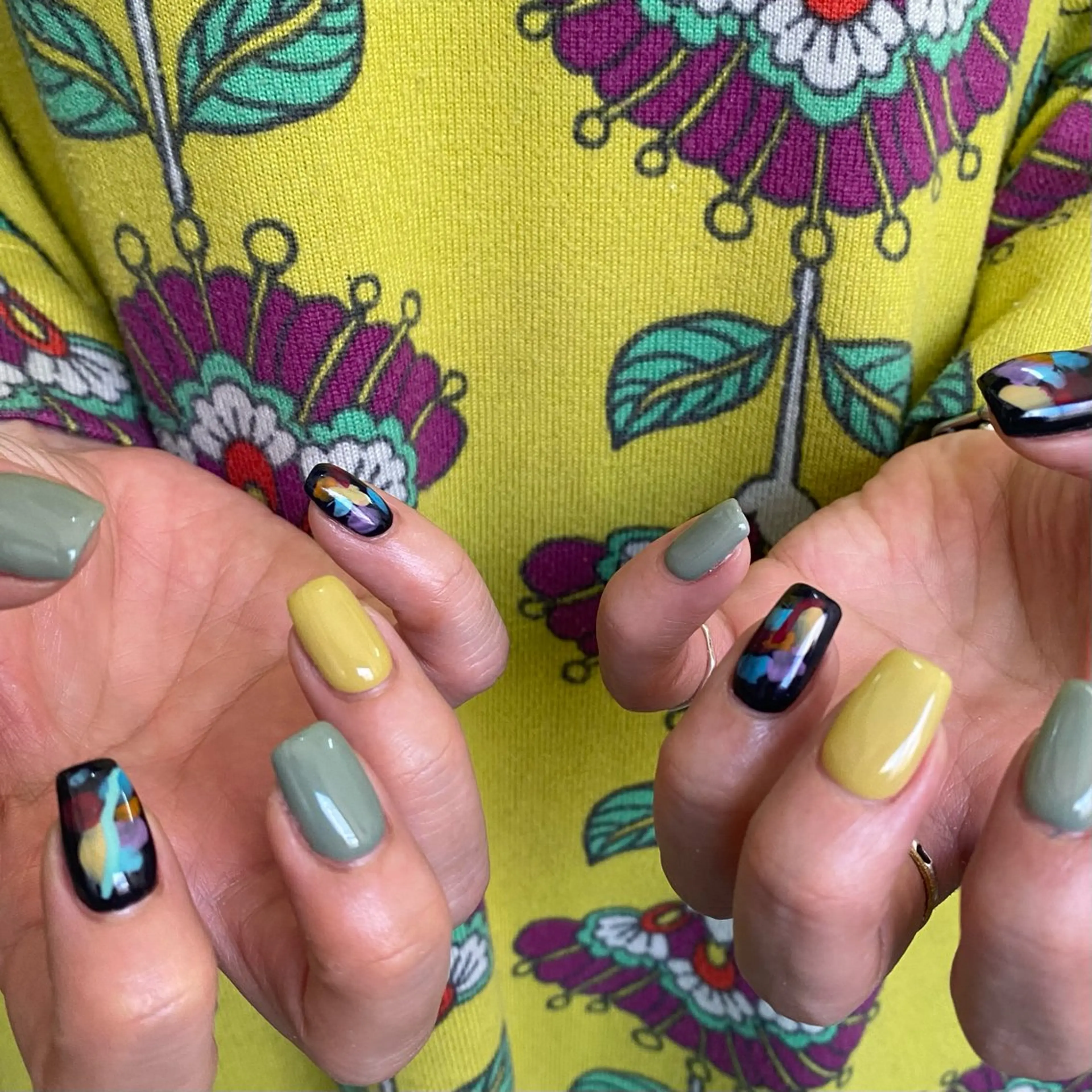 ネイル ハンドネイル フットネイル Nik💖🪽 nailのネイルデザイン