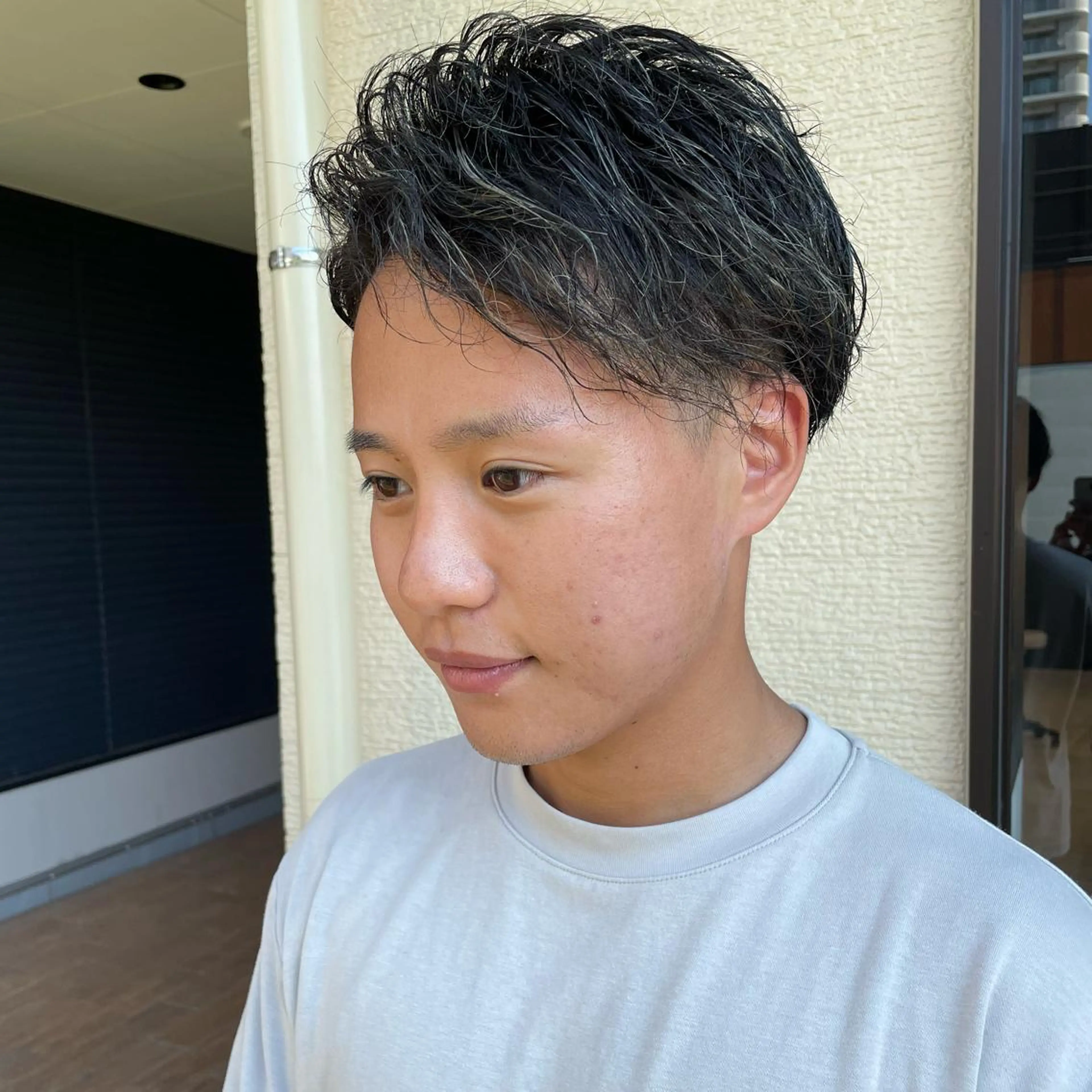 ショート カラー メンズ メンズハイライト ハイライトカラー ハイライト ヘアカラー トリートメント メンズヘア特化 崎田 成人のヘアスタイル