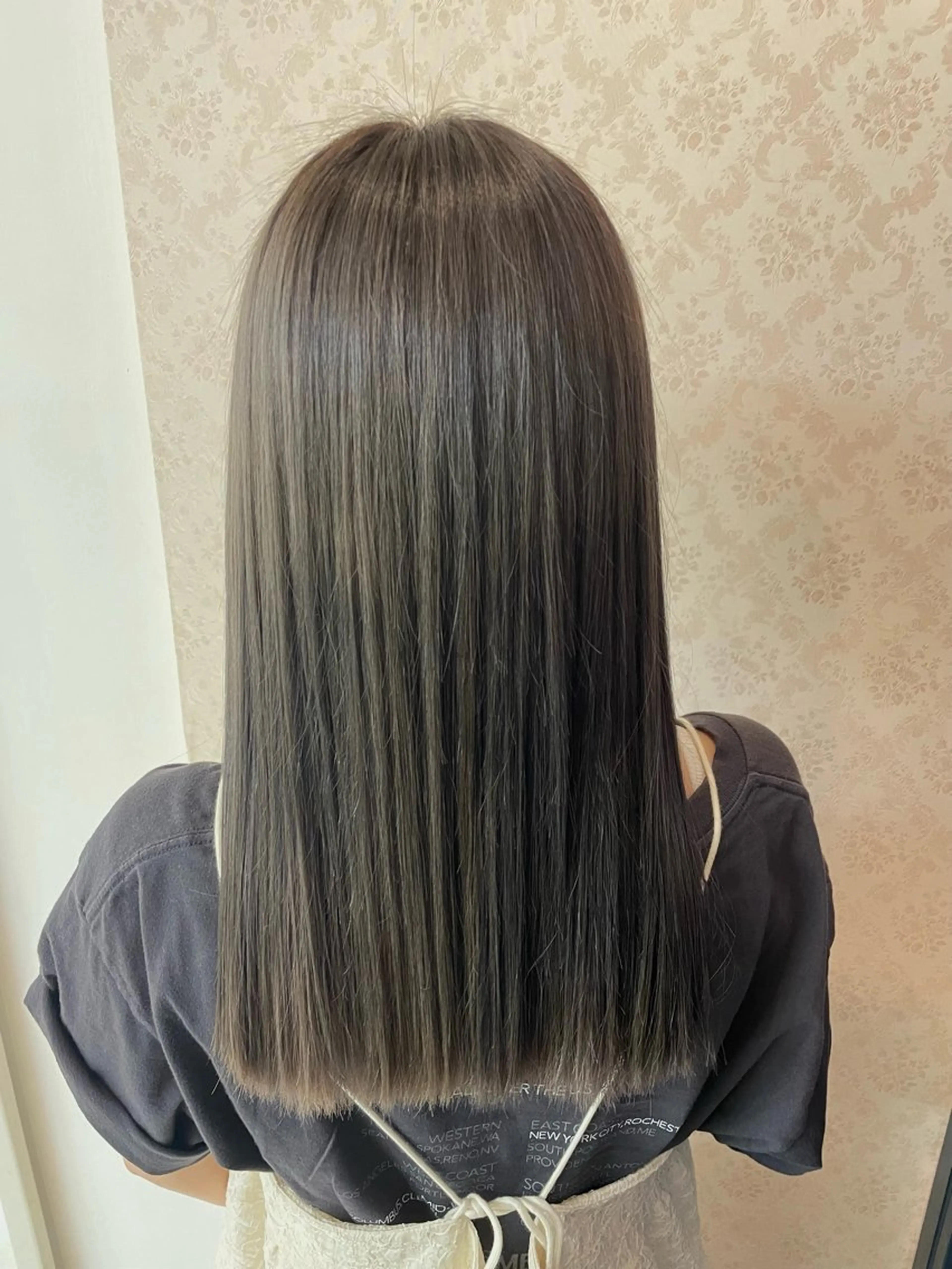 ロング カラー ヒヨシ ルナのヘアスタイル