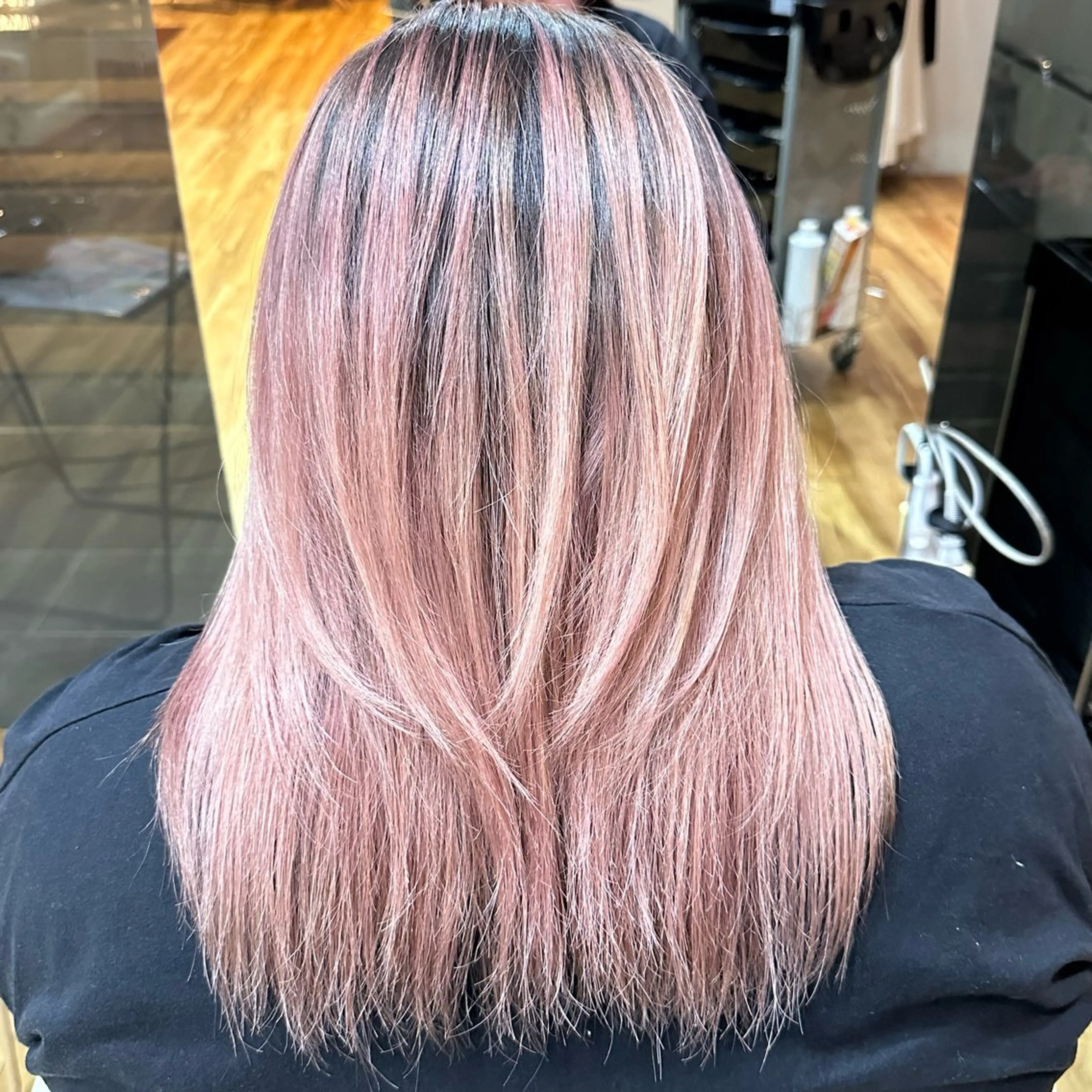 カラー バレイヤージュ ブリーチ ピンクカラー ヘアカラー 大原 正寛のヘアスタイル