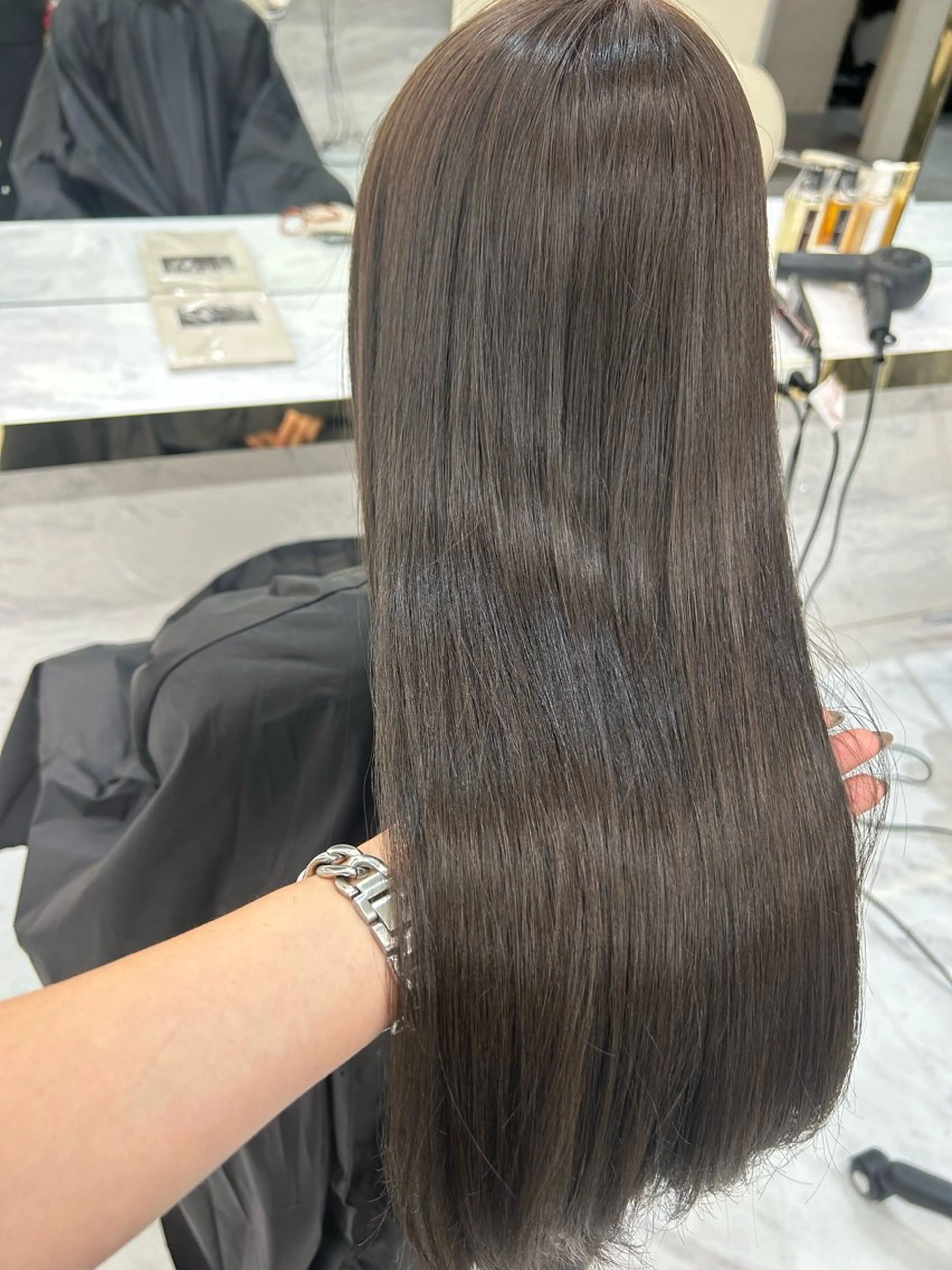 ロング 髪質改善カラー 🫧川井麻由のヘアスタイル