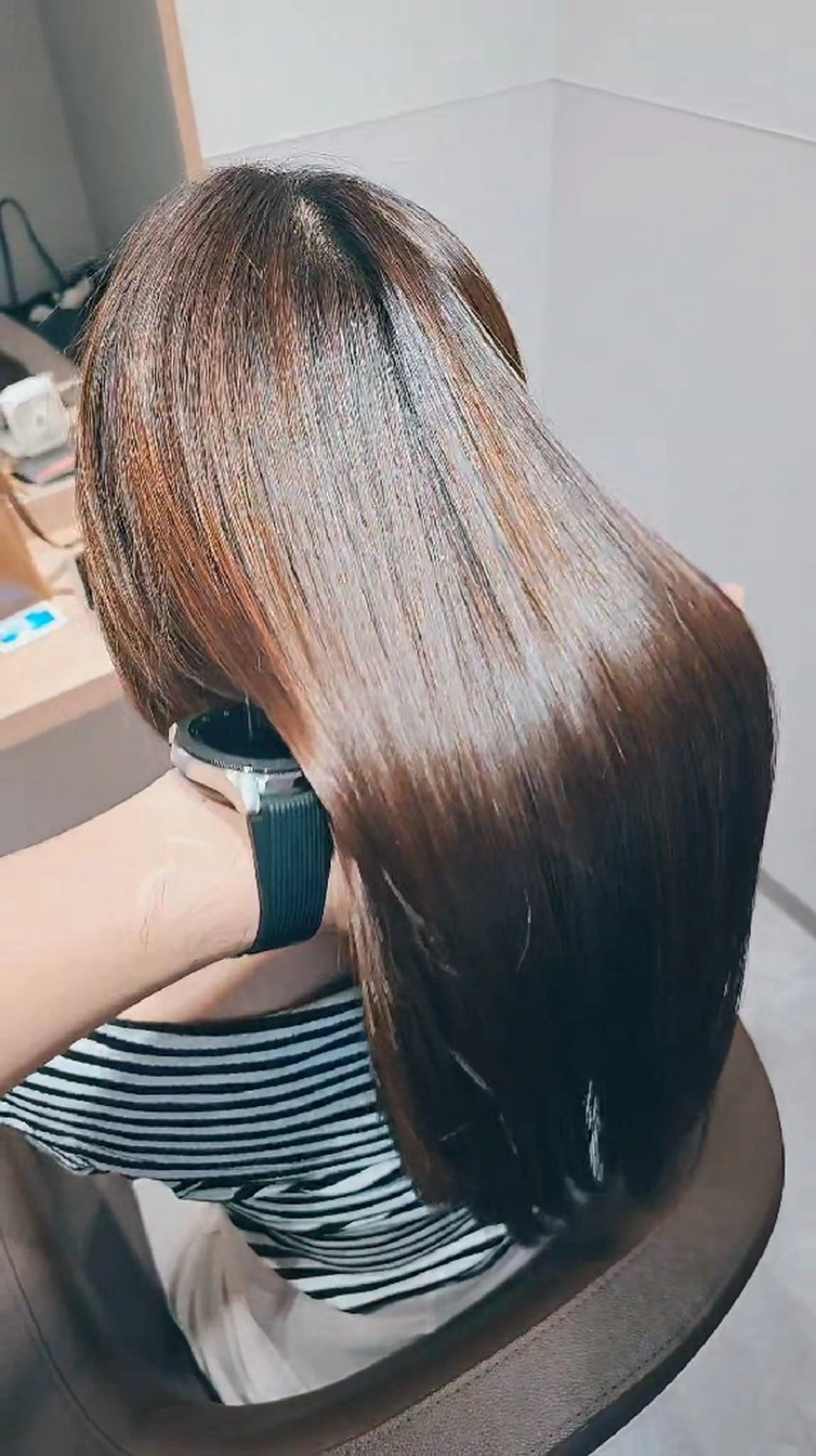 セミロング トリートメント カット 縮毛矯正 トリートメント サロウィン　神戸三宮店所属・三宮No.1ブリーチ 無しカラー/杉山太貴のヘアスタイル