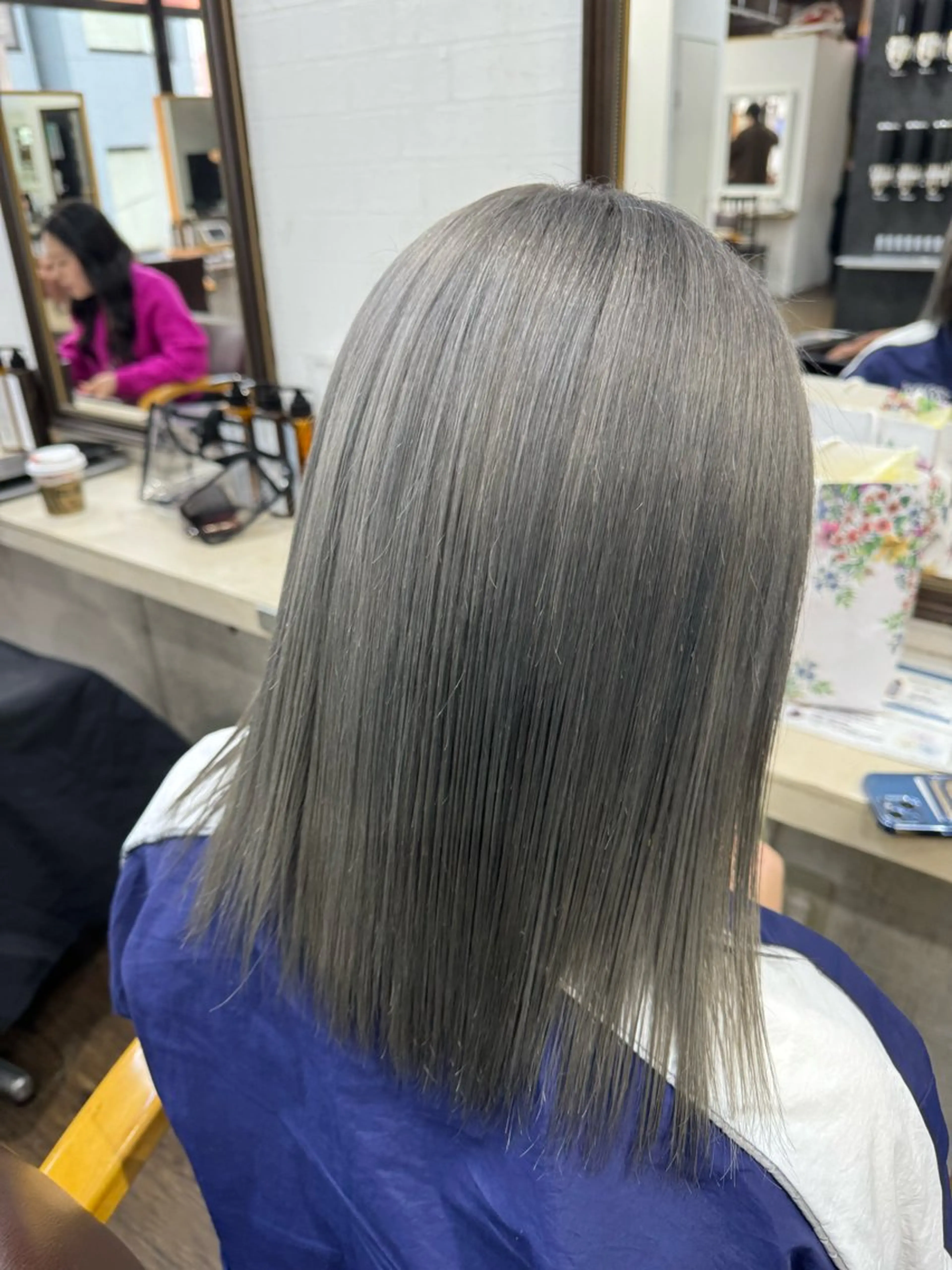 ミディアム ヘアカラー トリートメント 田子🦋ハイトーン 🫐耳つぼジュエリーのヘアスタイル