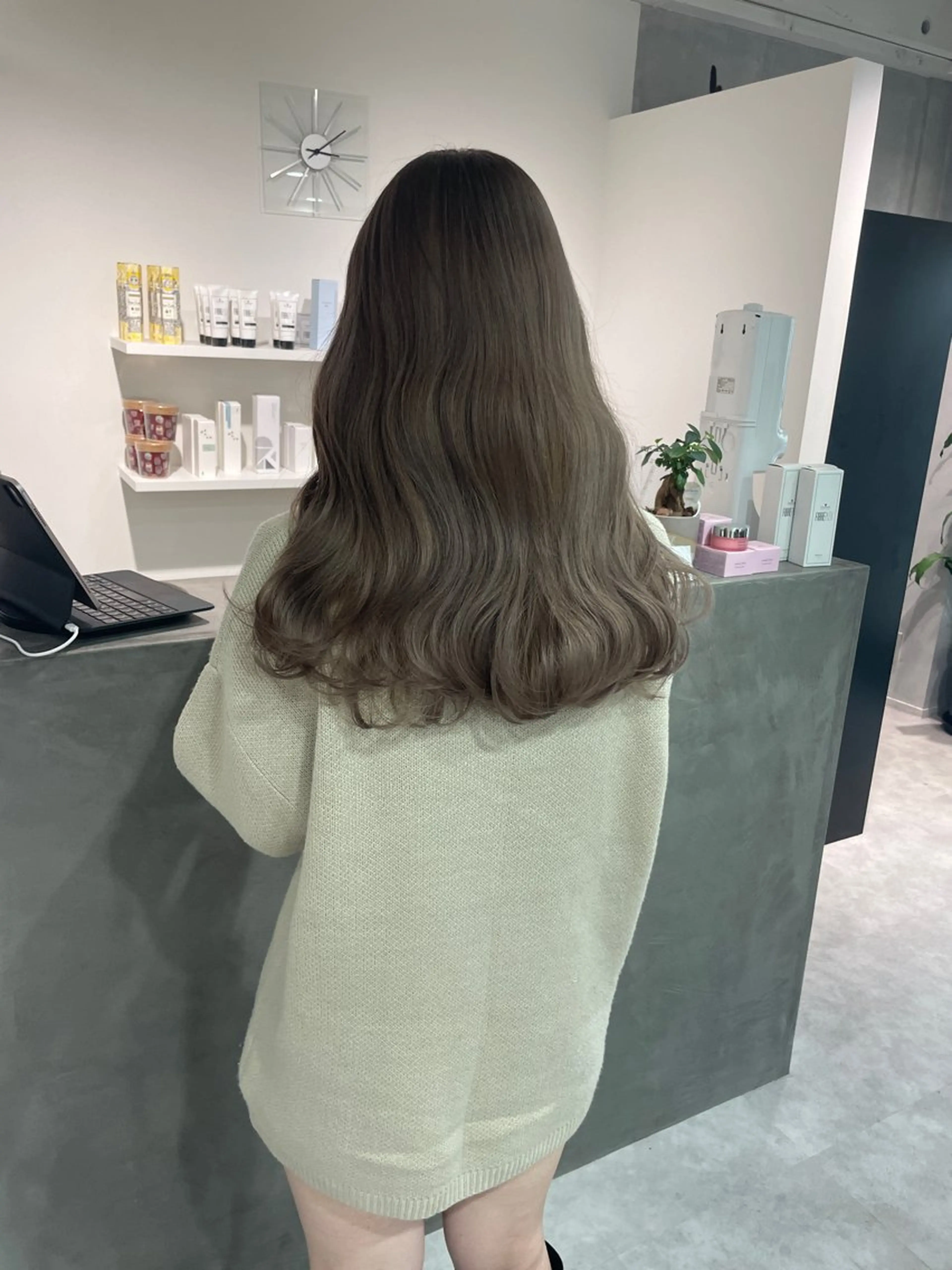 ロング カラー ヘアカラー トリートメント 🫧 栄ハイトーン Yasuyo🫧のヘアスタイル