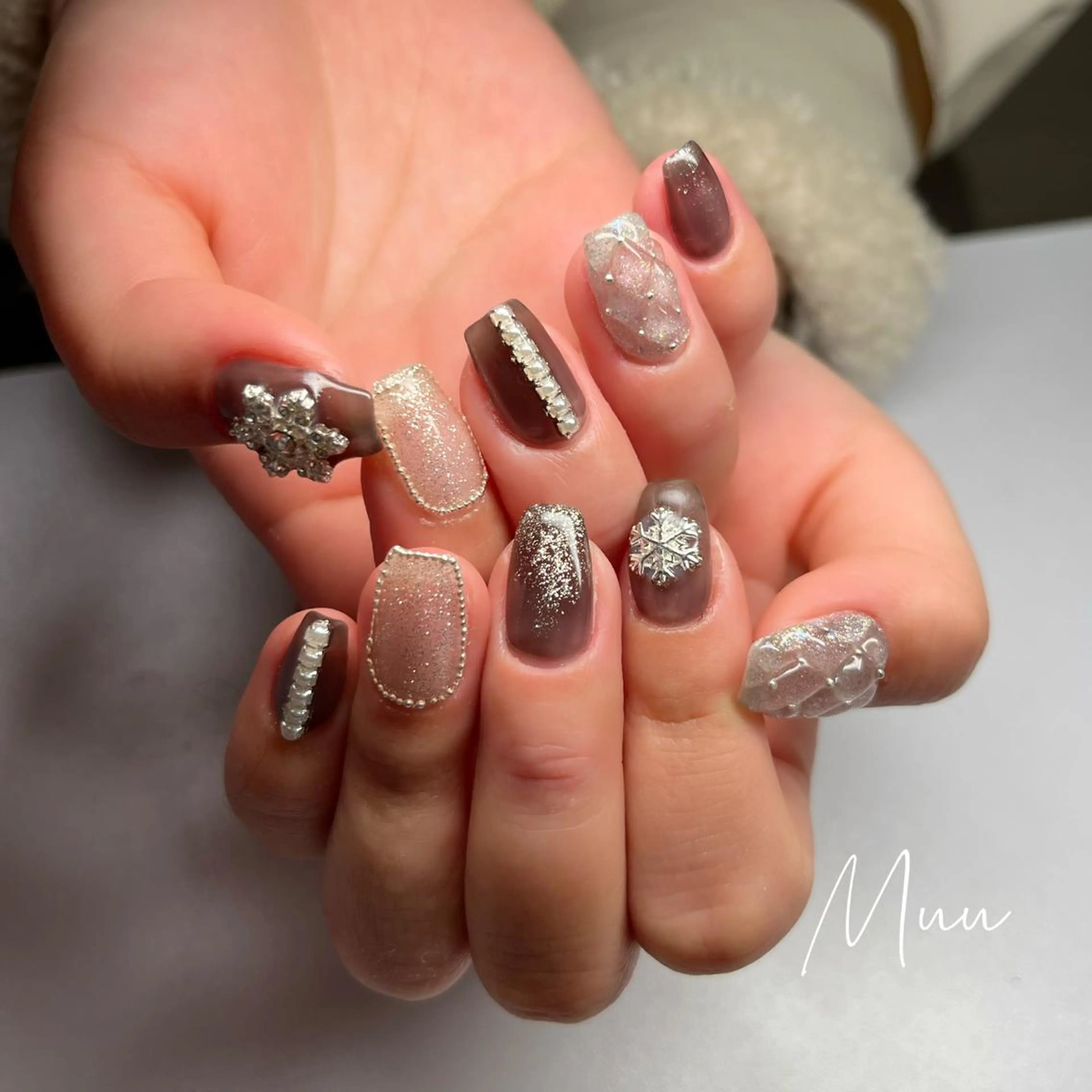 ミディアム ネイル マツエク・マツパ ハンドネイル apopi's所属・apopis＊ close23:00のネイルデザイン