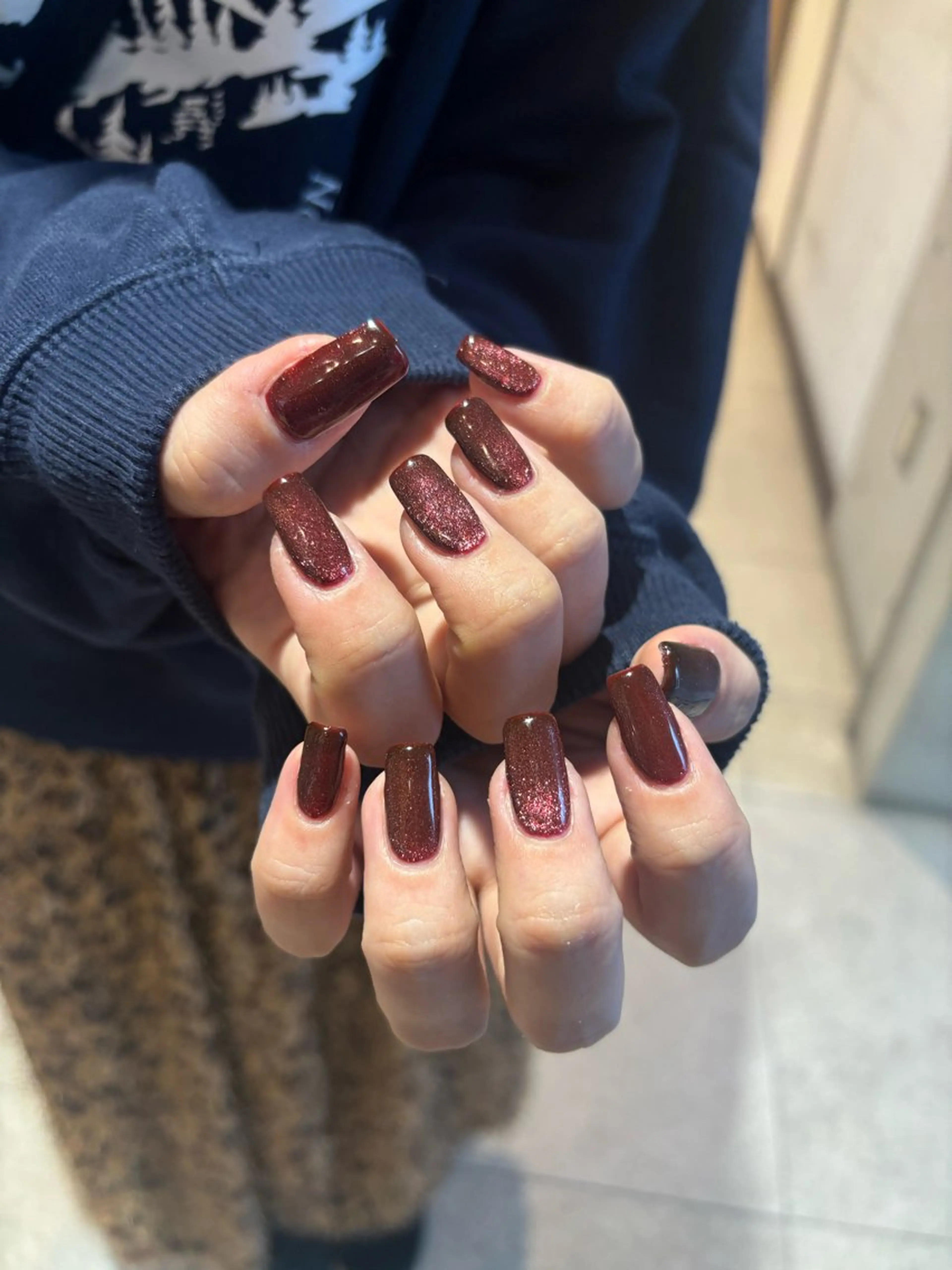ネイル ボルドー マグネットネイル ハンドネイル ネイルサロンマーノ所属・mano Hanaのネイルデザイン