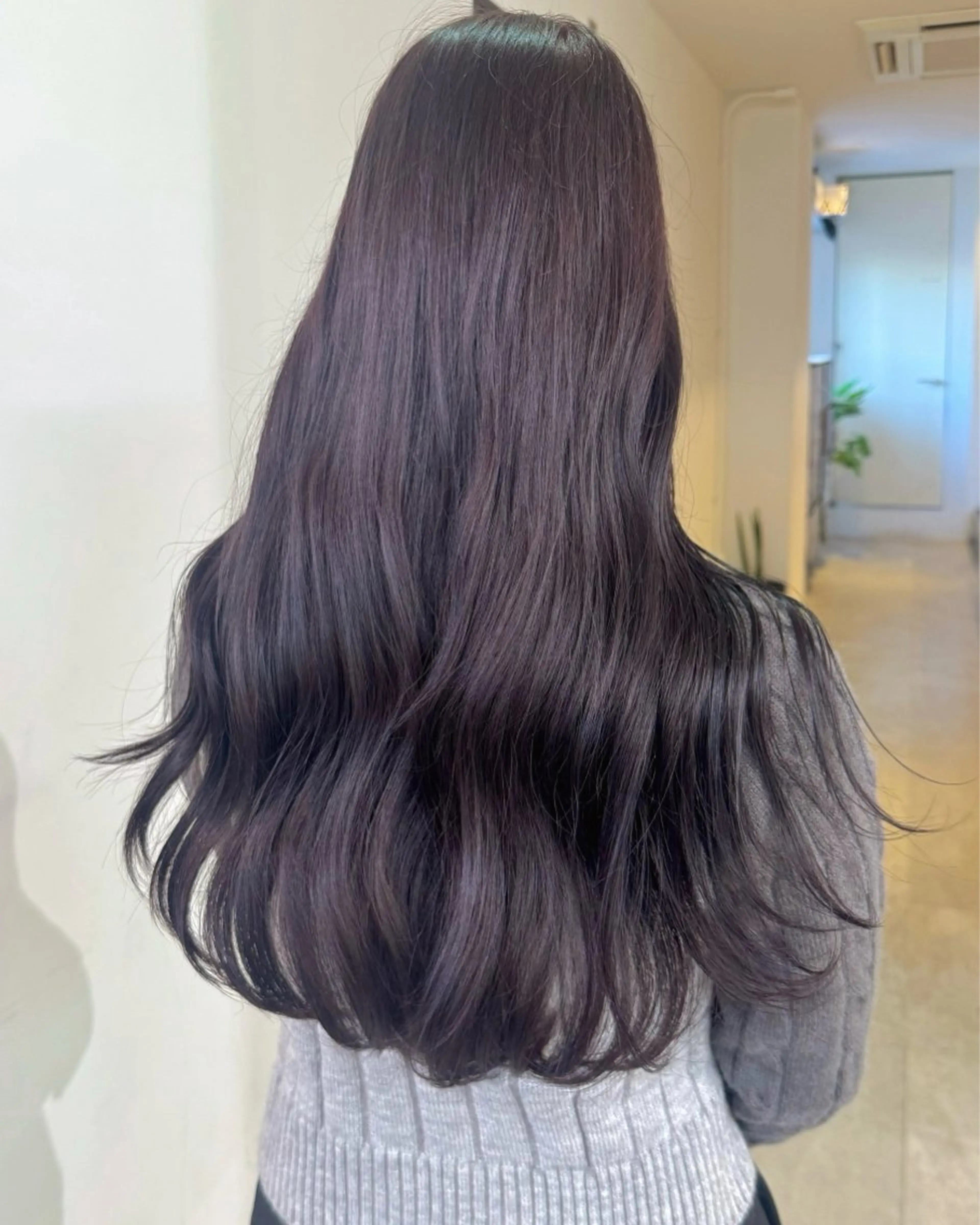 ロング カラー ブリーチ ブラウンカラー ダブルカラー ラベンダーカラー ブリーチなしカラー RAIMA ハイトーンレイヤーのヘアスタイル