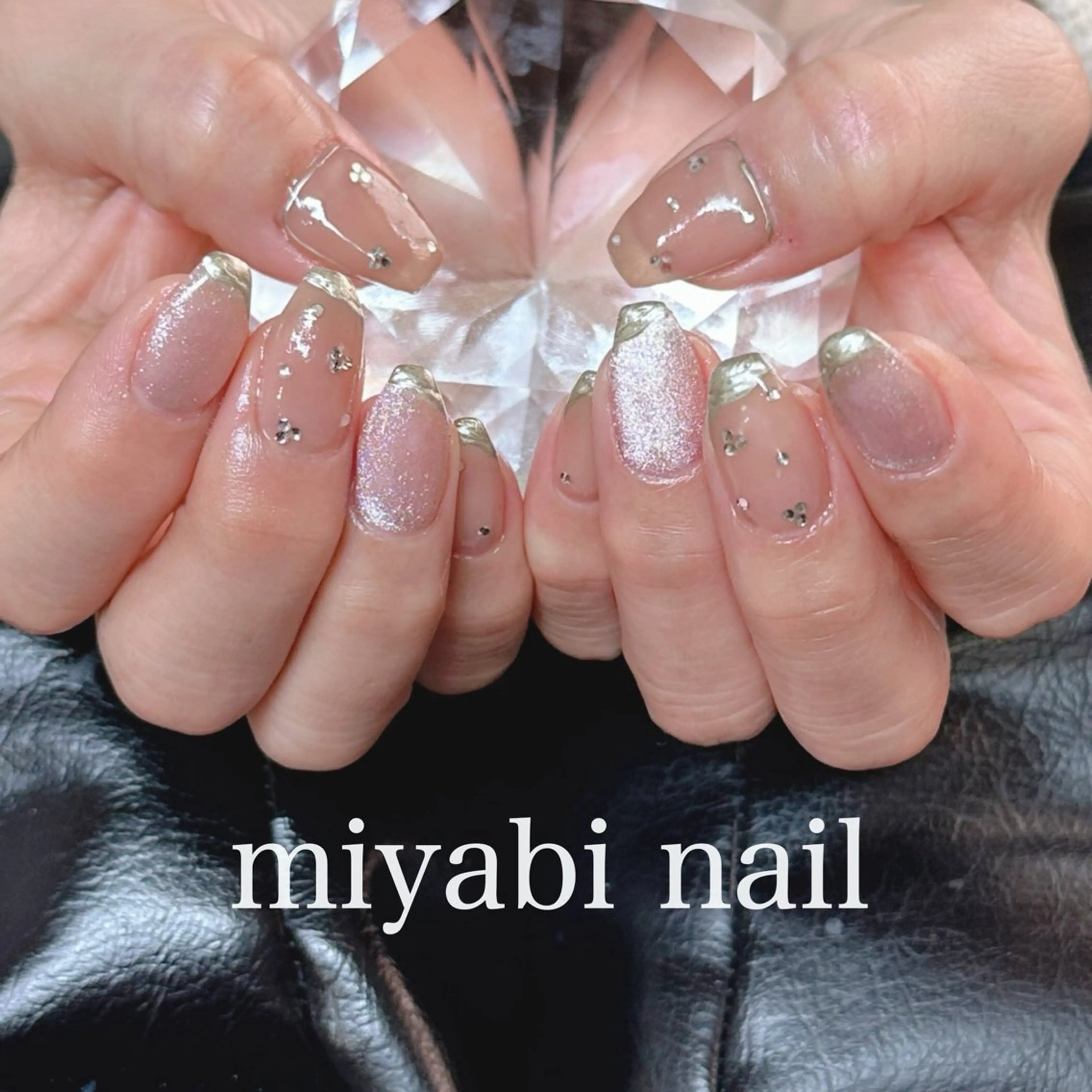 ネイル アートネイル ブラウン フレンチネイル ジェルネイル ゴールド ハンドネイル miyabi nail 桂川駅近くのネイルデザイン