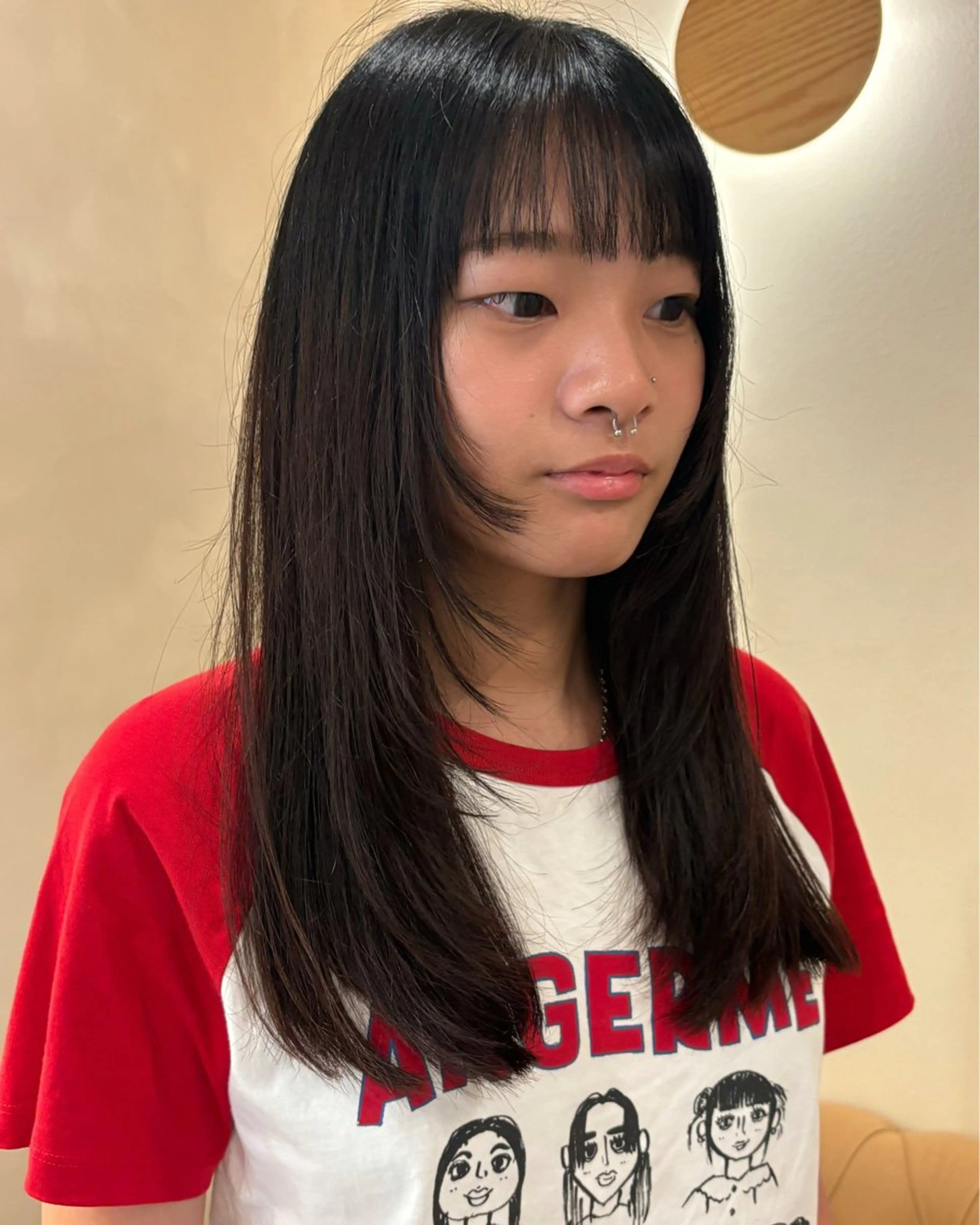 ロング ロングレイヤー ハイレイヤー レイヤーカット ロング カット シンバヒナノ/パーマ レイヤーカット/ボブのヘアスタイル