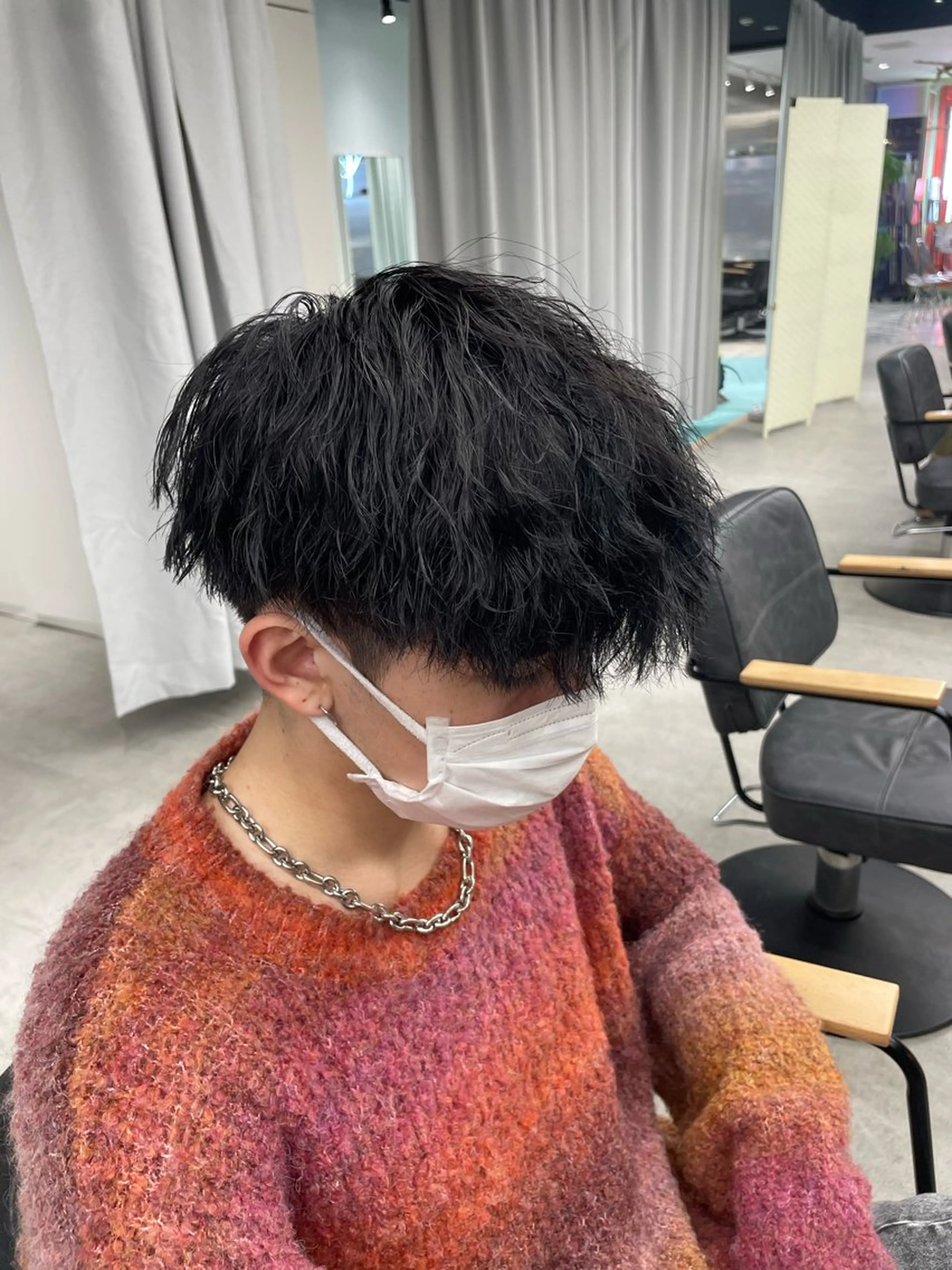 ショート パーマ メンズ メンズパーマ メンズツイストパーマ 波巻きパーマ スパイラルパーマ ツイストパーマ カット パーマ カラーモデル⚡️ REONのヘアスタイル