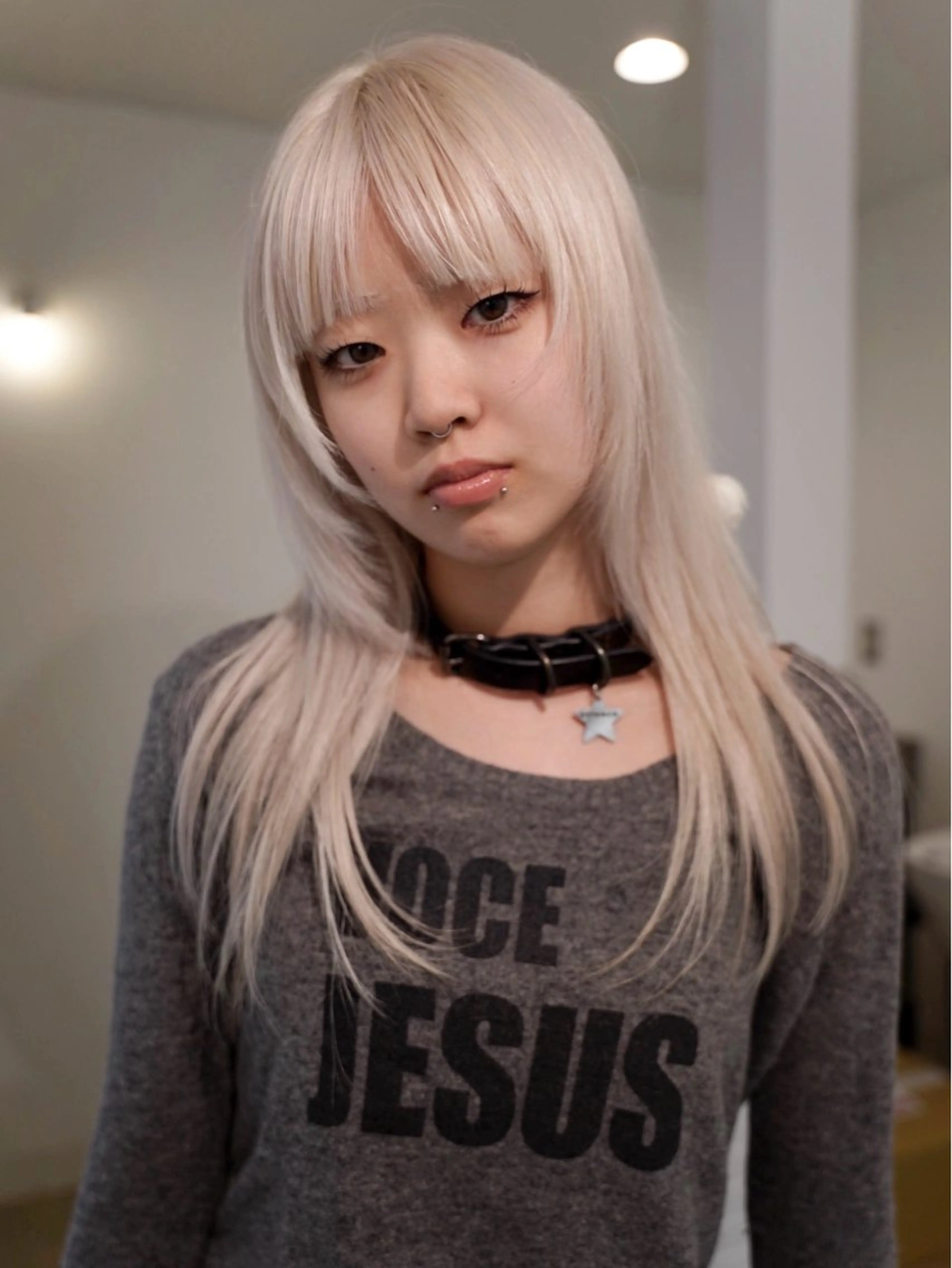 ショート カラー ブロンド ホワイトブロンド レイヤーカット ウルフカット カット ヘアカラー ベージュデザイン パーマKaito🌸のヘアスタイル