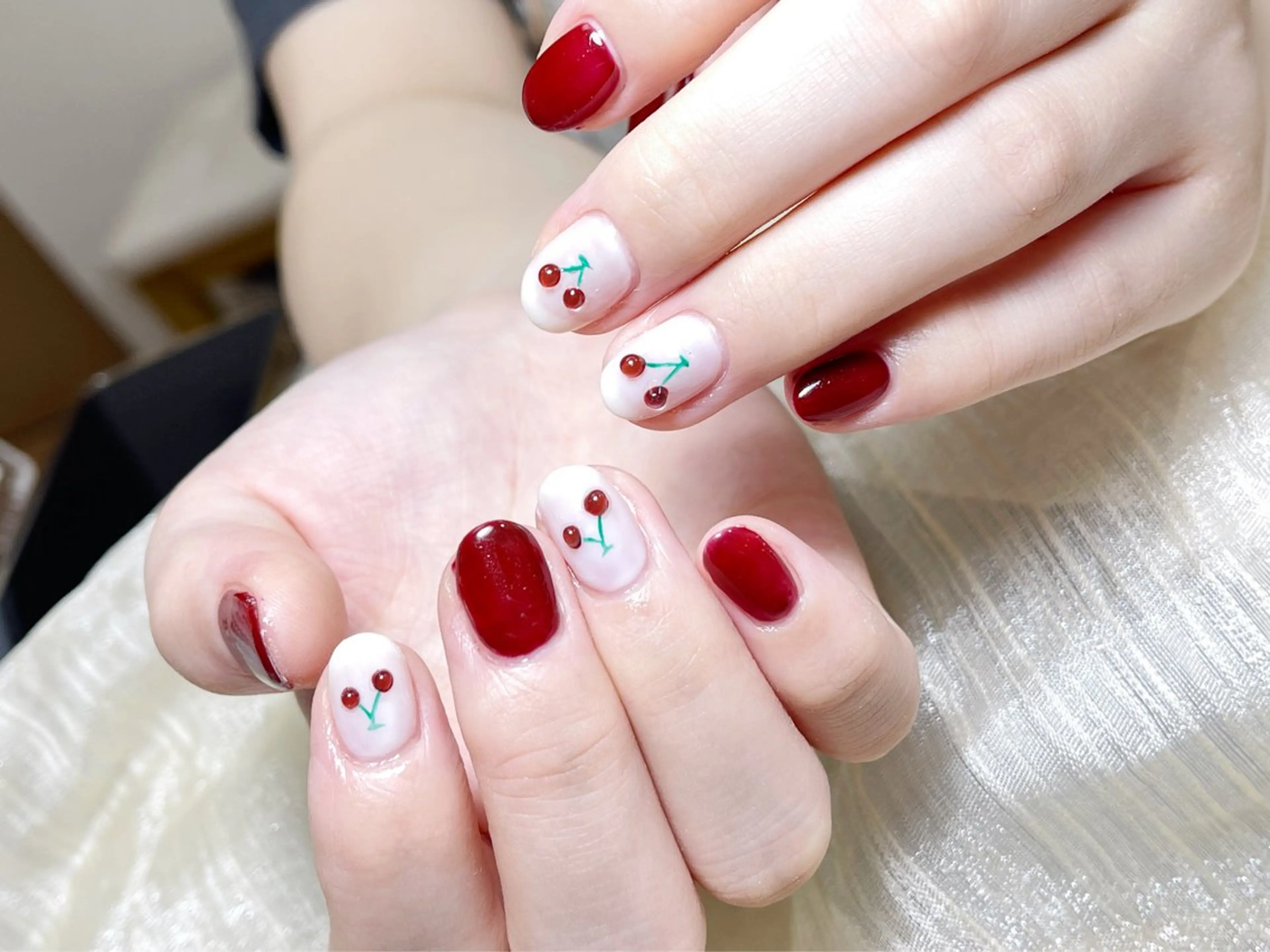ネイル ハンドネイル 🎀ネイルサロン エクラYUI🎀のネイルデザイン