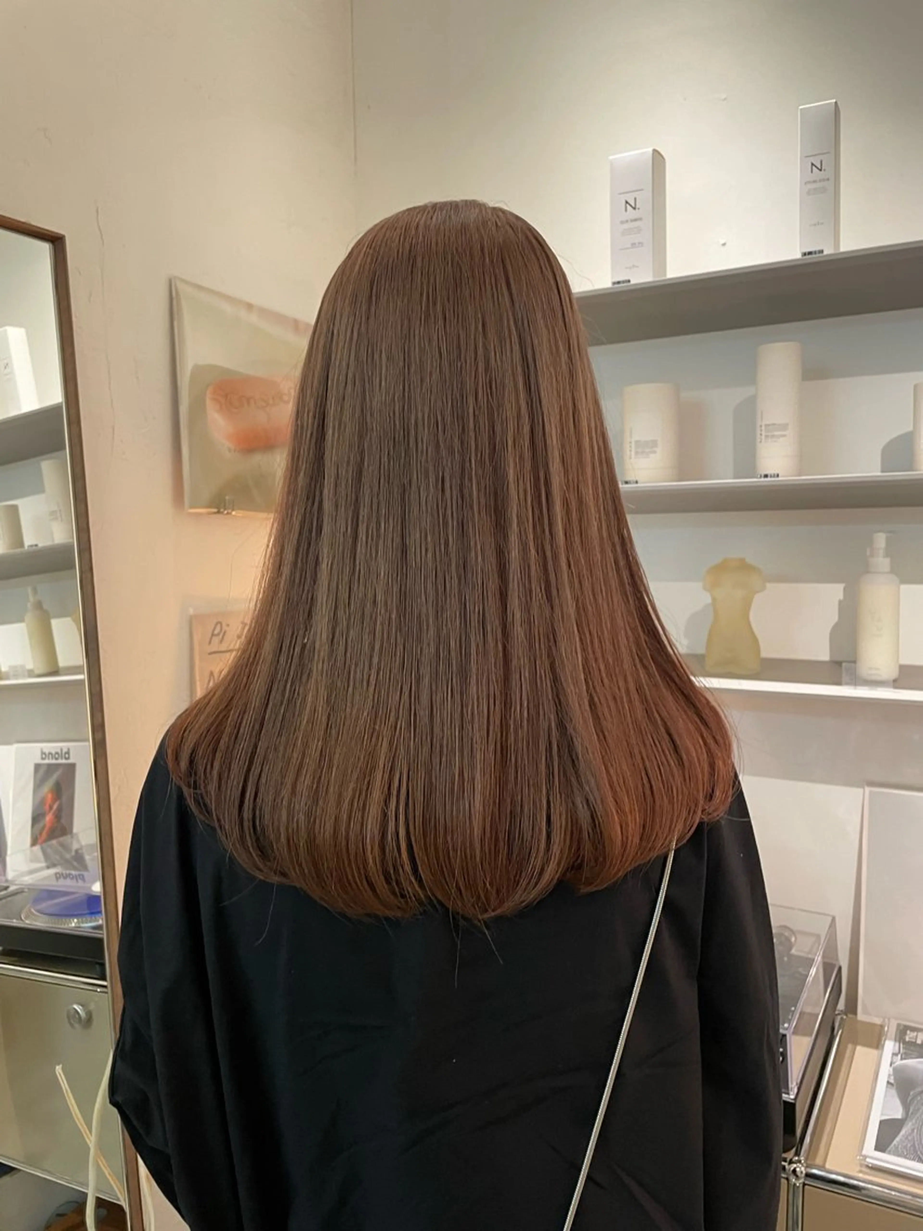 ロング カラー ベージュカラー HITOMI ショートカットのヘアスタイル