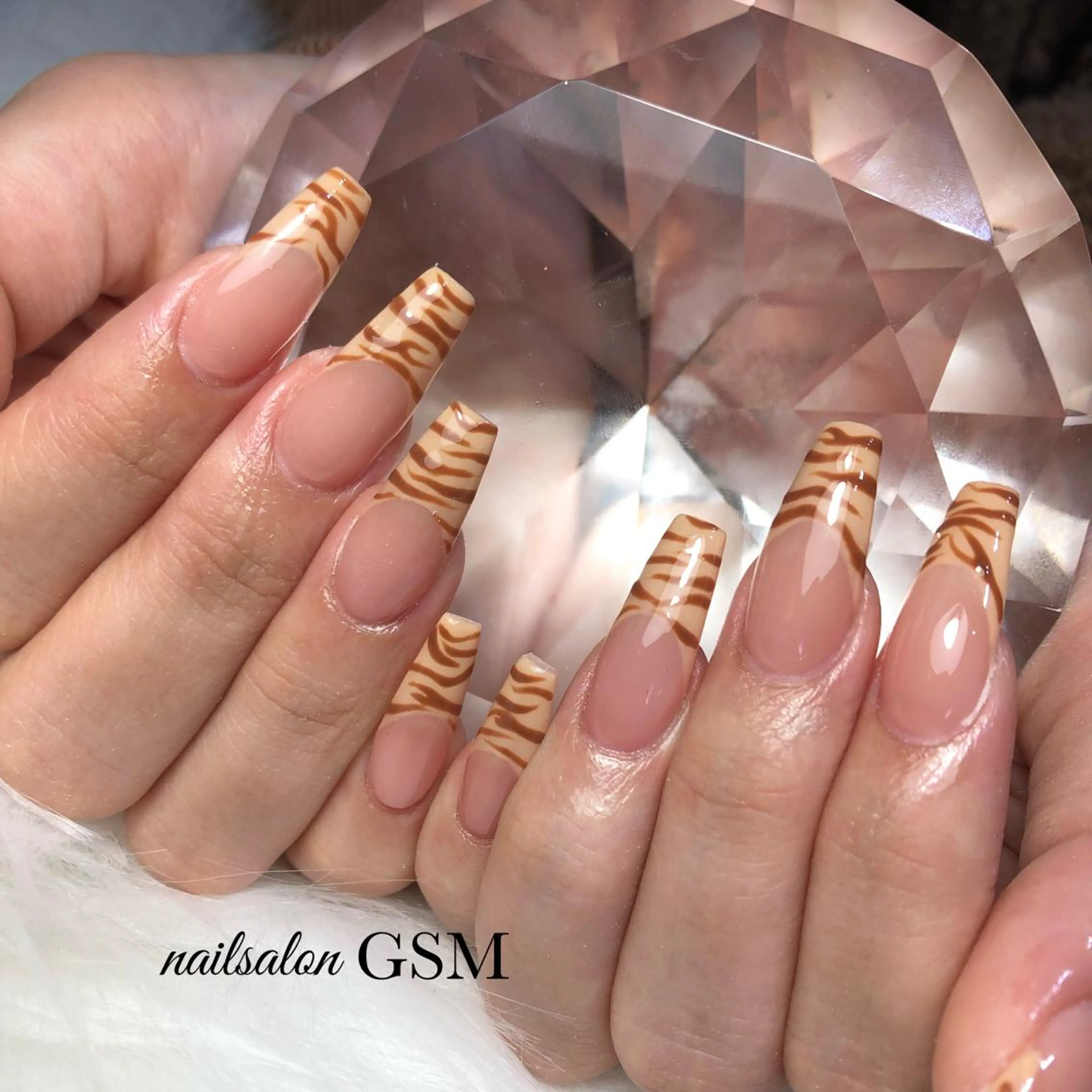 ネイル アニマル柄 フレンチネイル ハンドネイル nail salon GSMのネイルデザイン