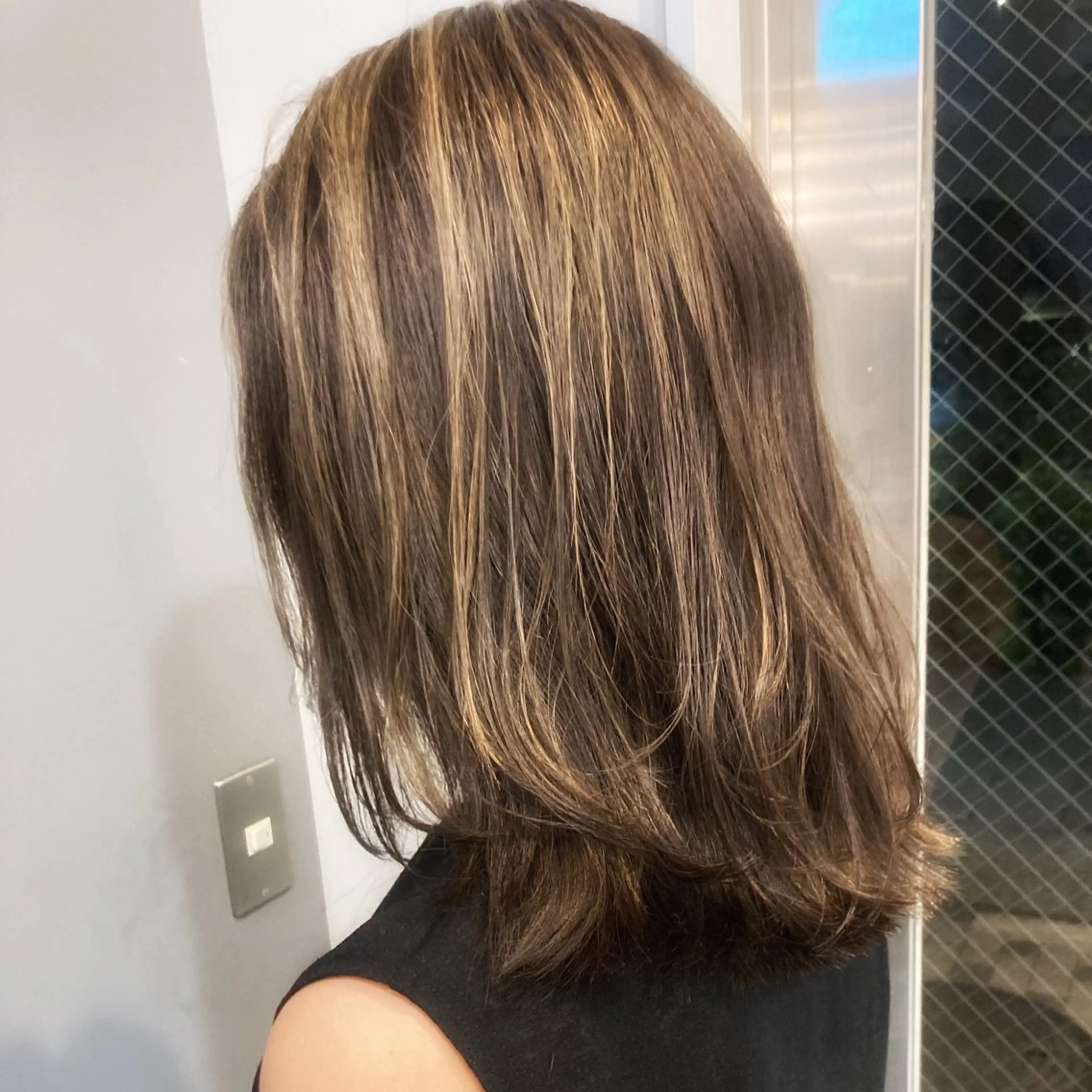 ミディアム くびれヘア 外ハネヘア 透明感カラー☆ 中村隆寛のヘアスタイル