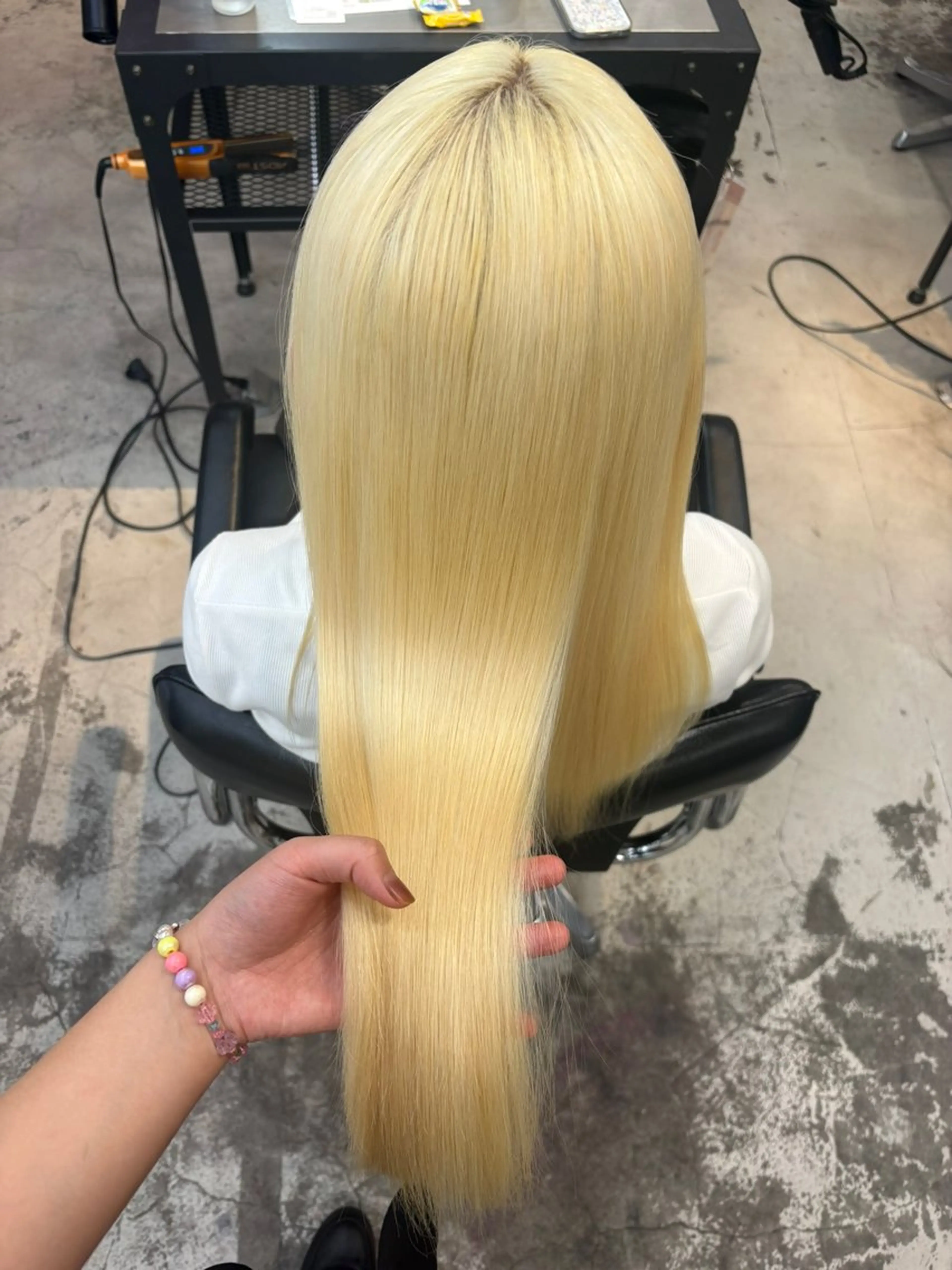 ロング カラー ヘアカラー トリートメント ハイトーン×デザイン 🪽🫧HIKARIのヘアスタイル