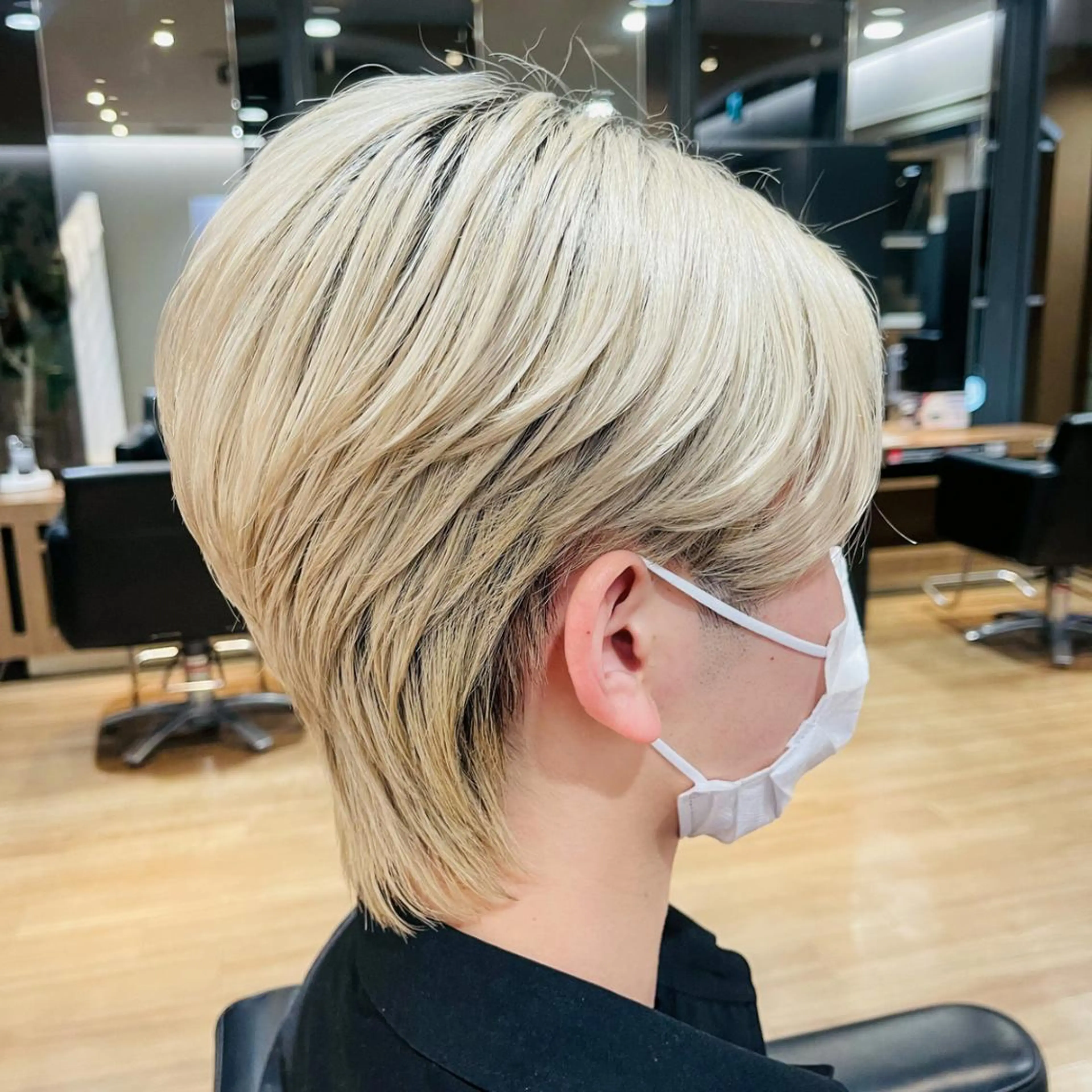 ミディアム カラー パーマ ヘアアレンジ メンズ 社内1メンズ担当✨ 毛流れパーマ鈴木瑛也のヘアスタイル