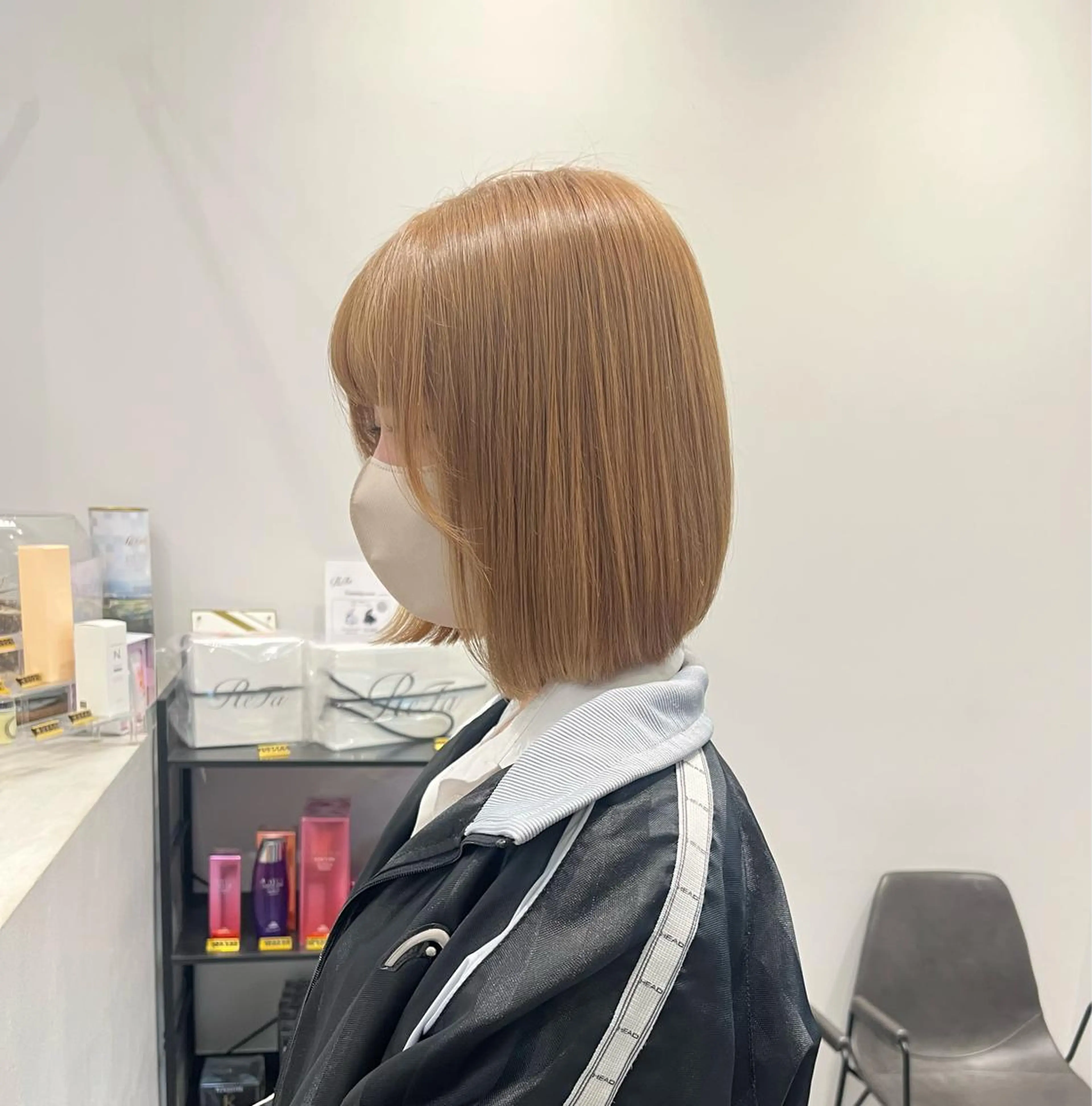 ショート ヘアカラー 吉川 陽菜のヘアスタイル