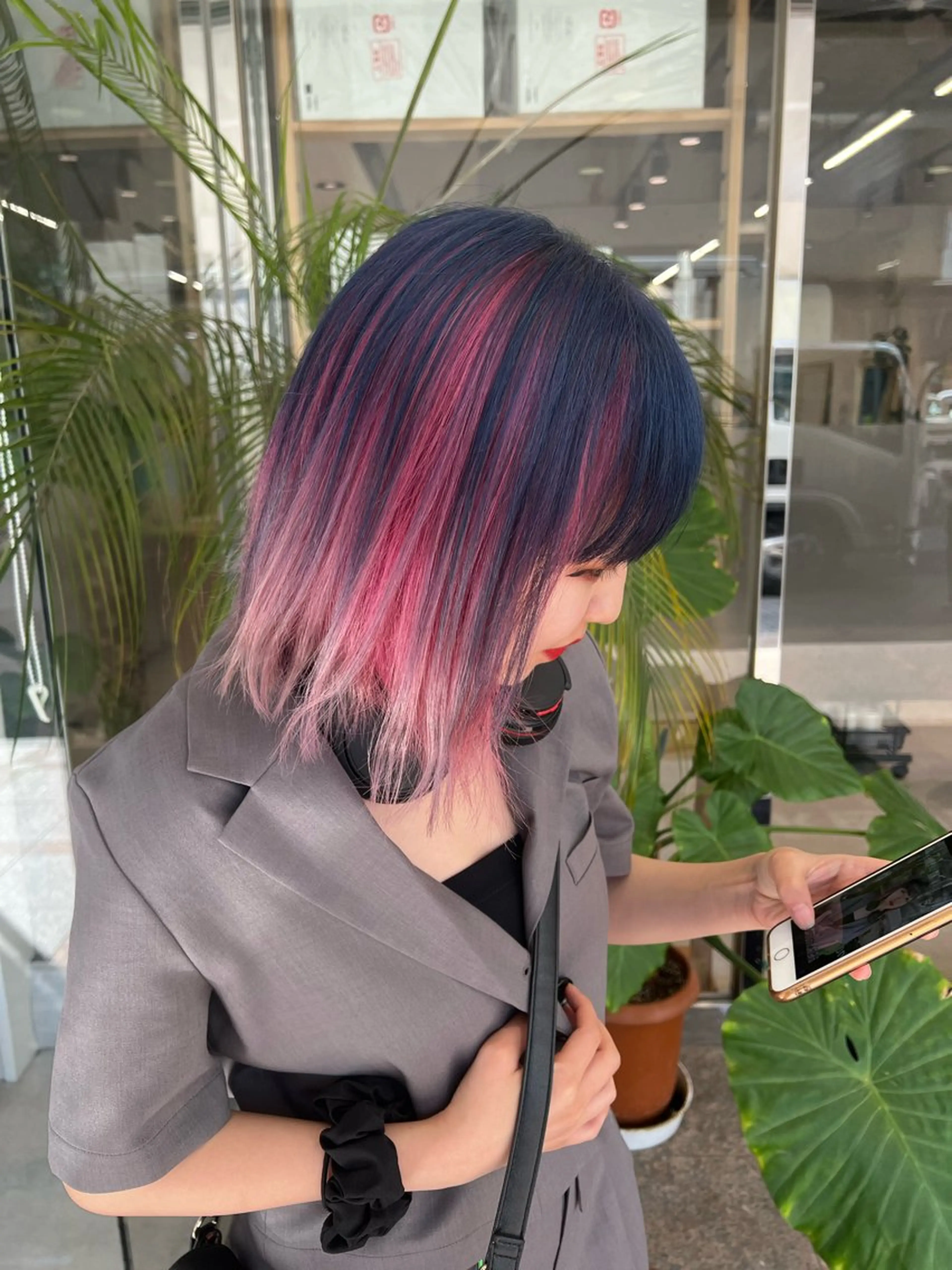 ショート カラー ヘアカラー トリートメント ダブルカラーブリーチ 髪質改善　縮毛矯正のヘアスタイル