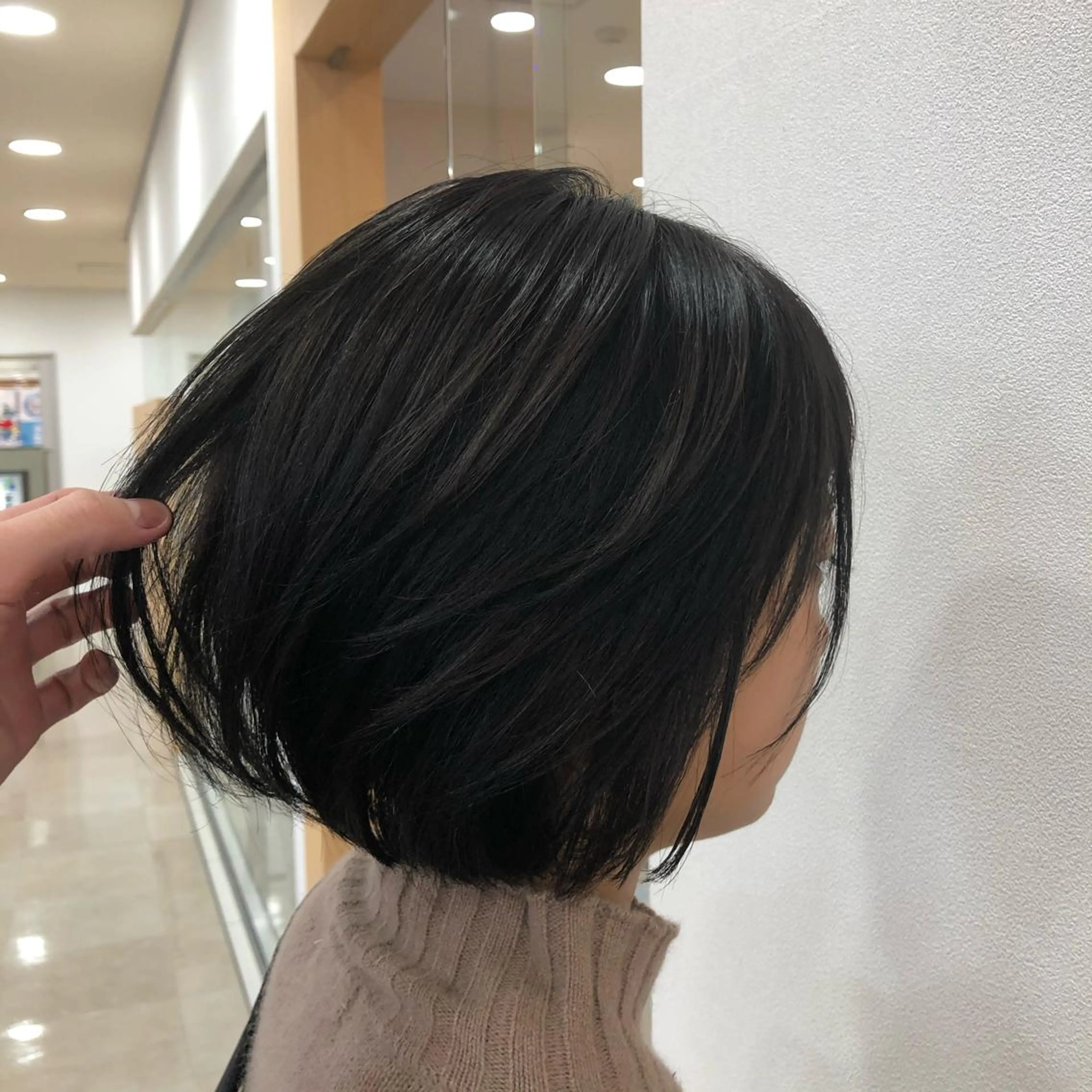 ショート ショートボブ ボブ ショートヘア ノツコウダイ /ぱつっとボブのヘアスタイル