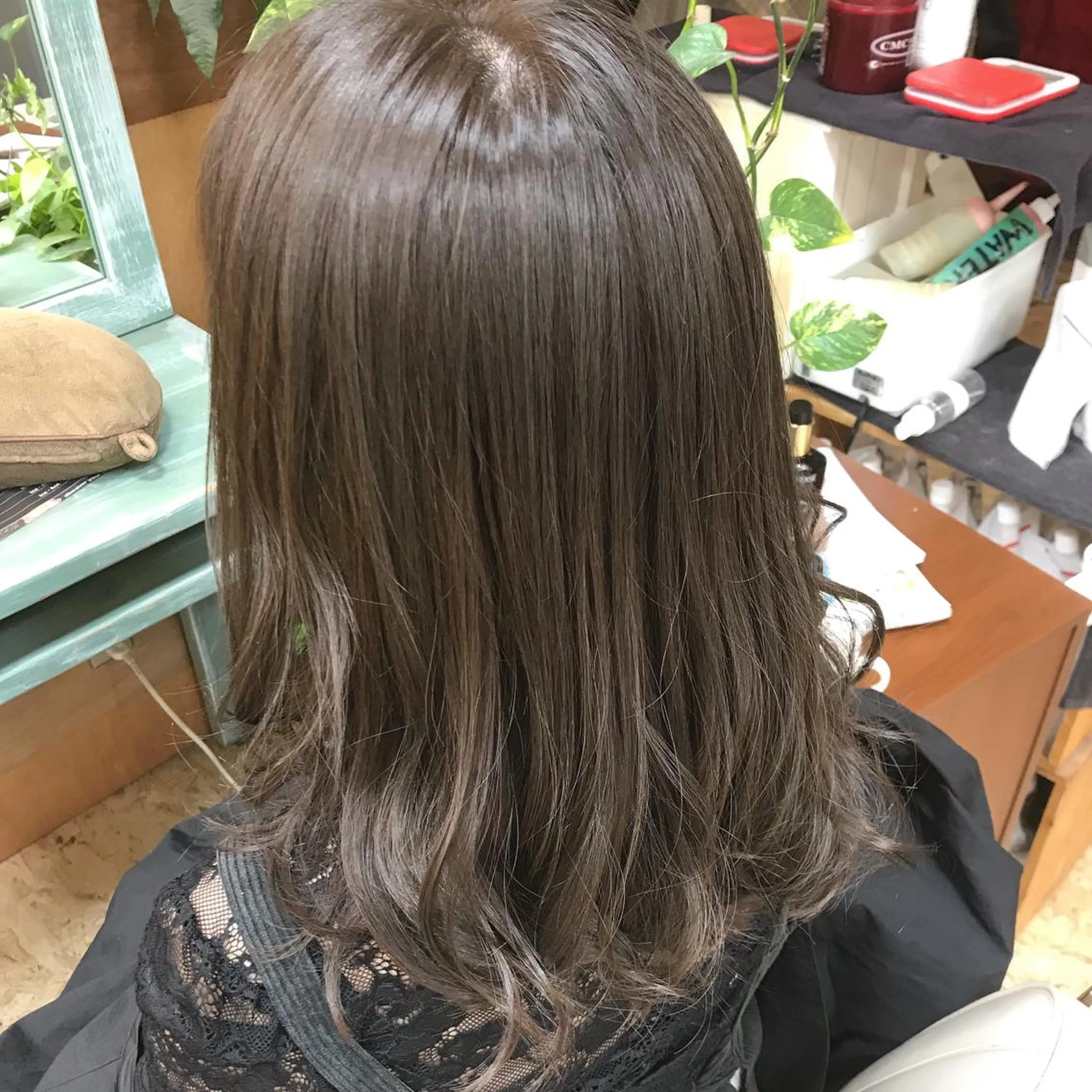 ミディアム カラー ブリーチ ラベンダーカラー ミント 平尾 拓也のヘアスタイル