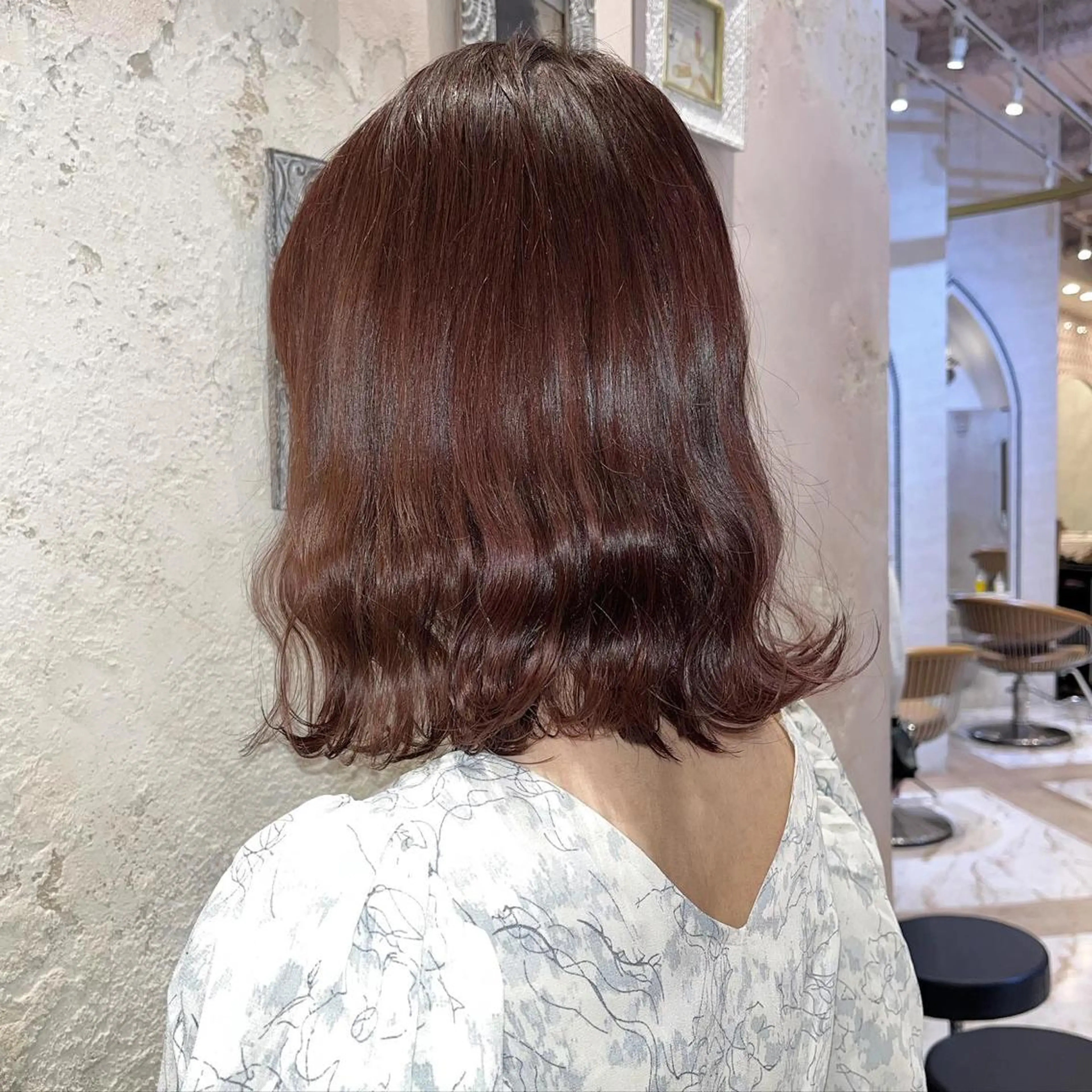 ミディアム 顔まわりレイヤー 顔周りカット 髪質改善 韓国風ヘア レイヤーカット 川井麻由🎀アイドル 量産🎀ピンクカラーのヘアスタイル