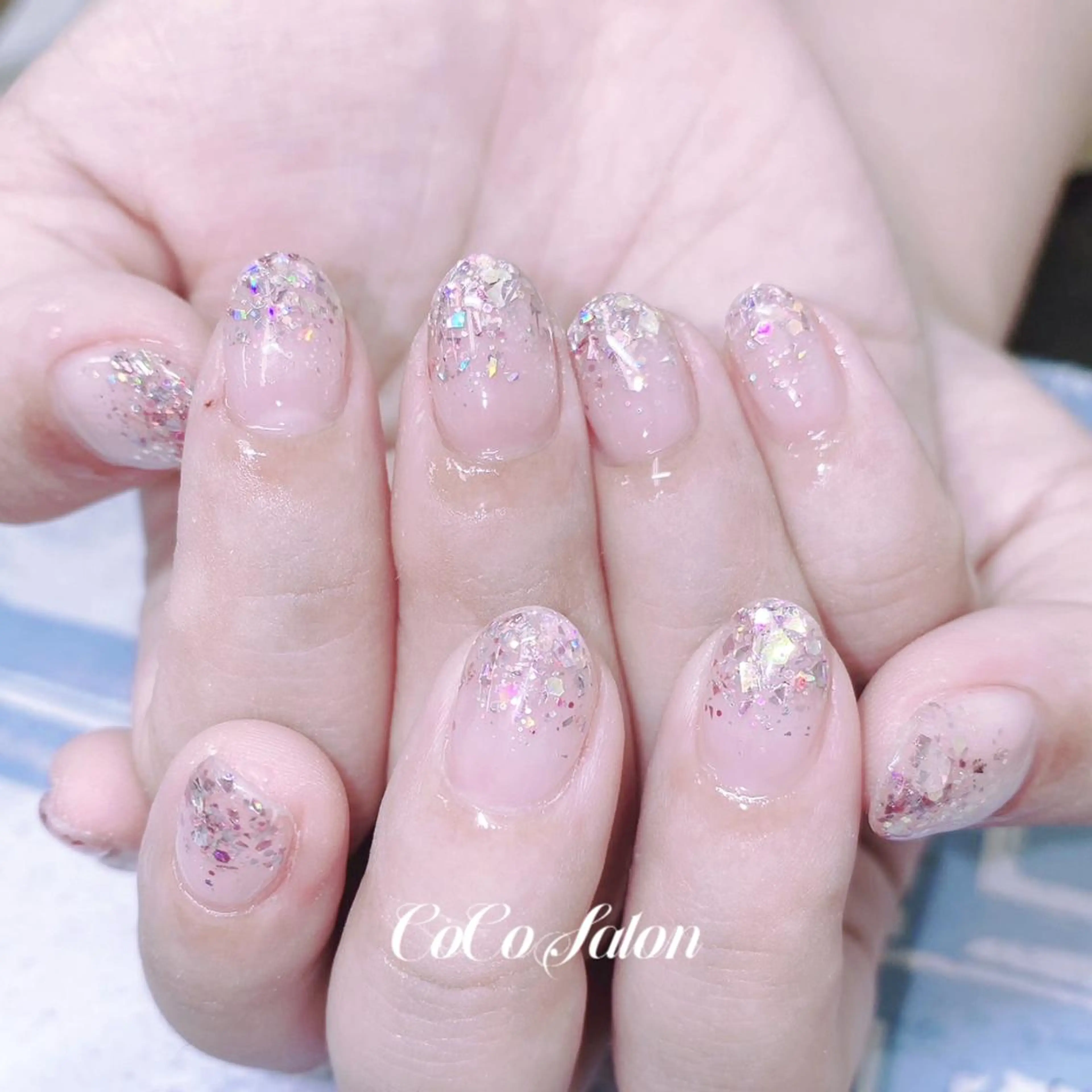 ネイル グラデーション ラメ(グリッター) ラメグラデーション ハンドネイル CoCoSalon ネイル/まつ毛予約のネイルデザイン