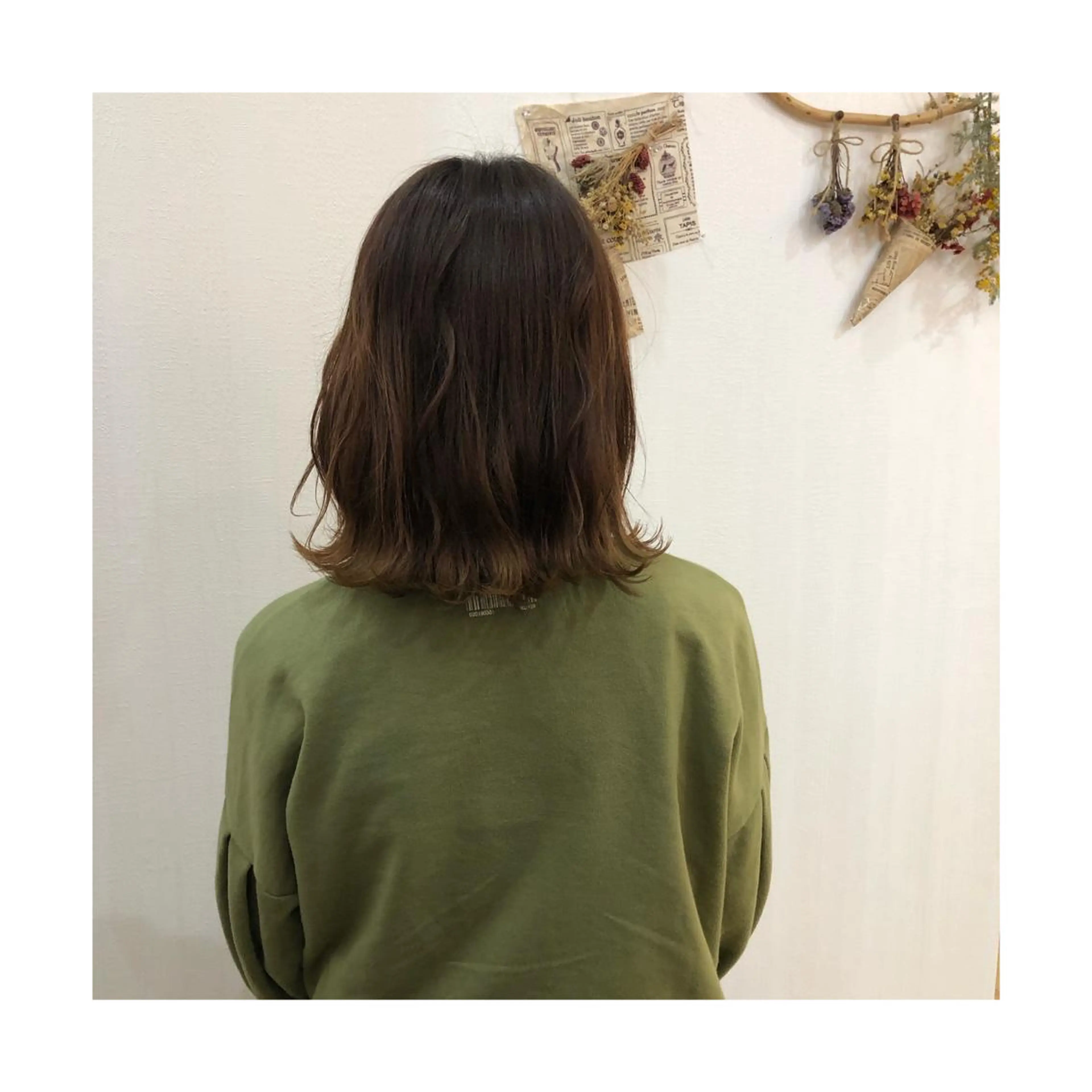 ミディアム 🌈ハイトーン/ ワタル🌈のヘアスタイル