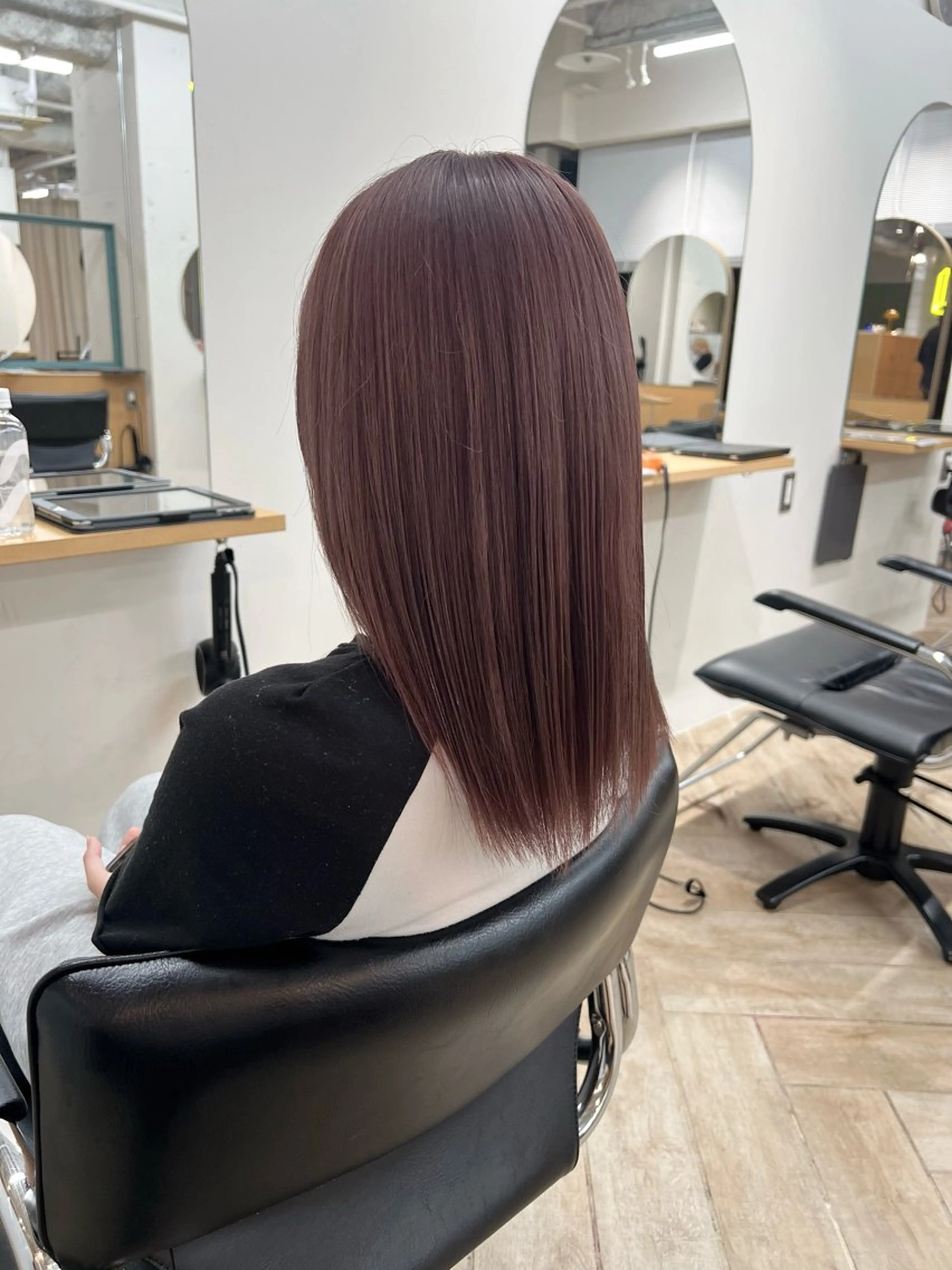ミディアム カラー カット ヘアカラー トリートメント ハイトーン/複雑履歴 新潟/万代/井上佑のヘアスタイル