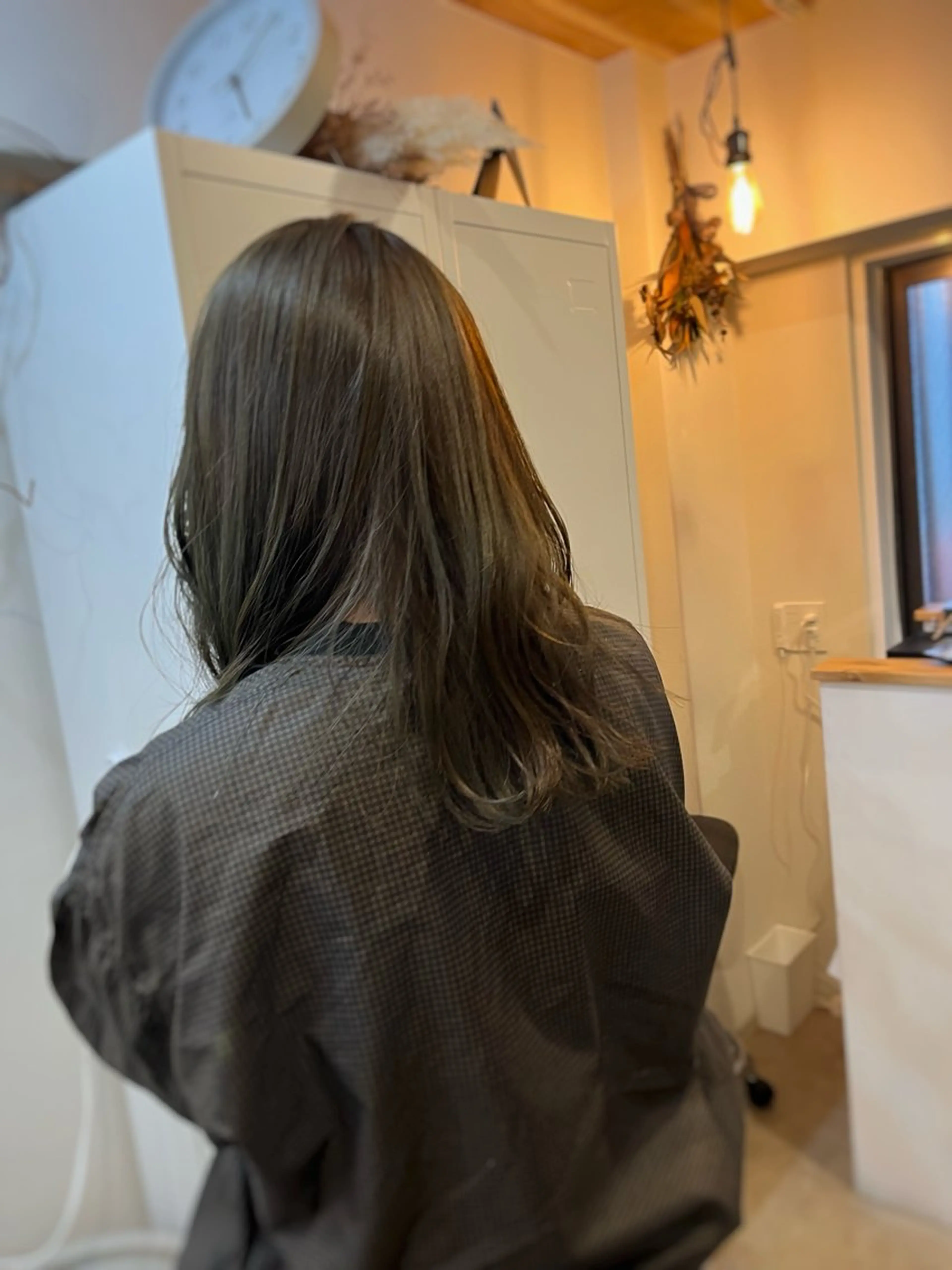 セミロング カラー カット ヘアカラー トリートメント 下石怜子/レイヤー カット/透明感カラーのヘアスタイル