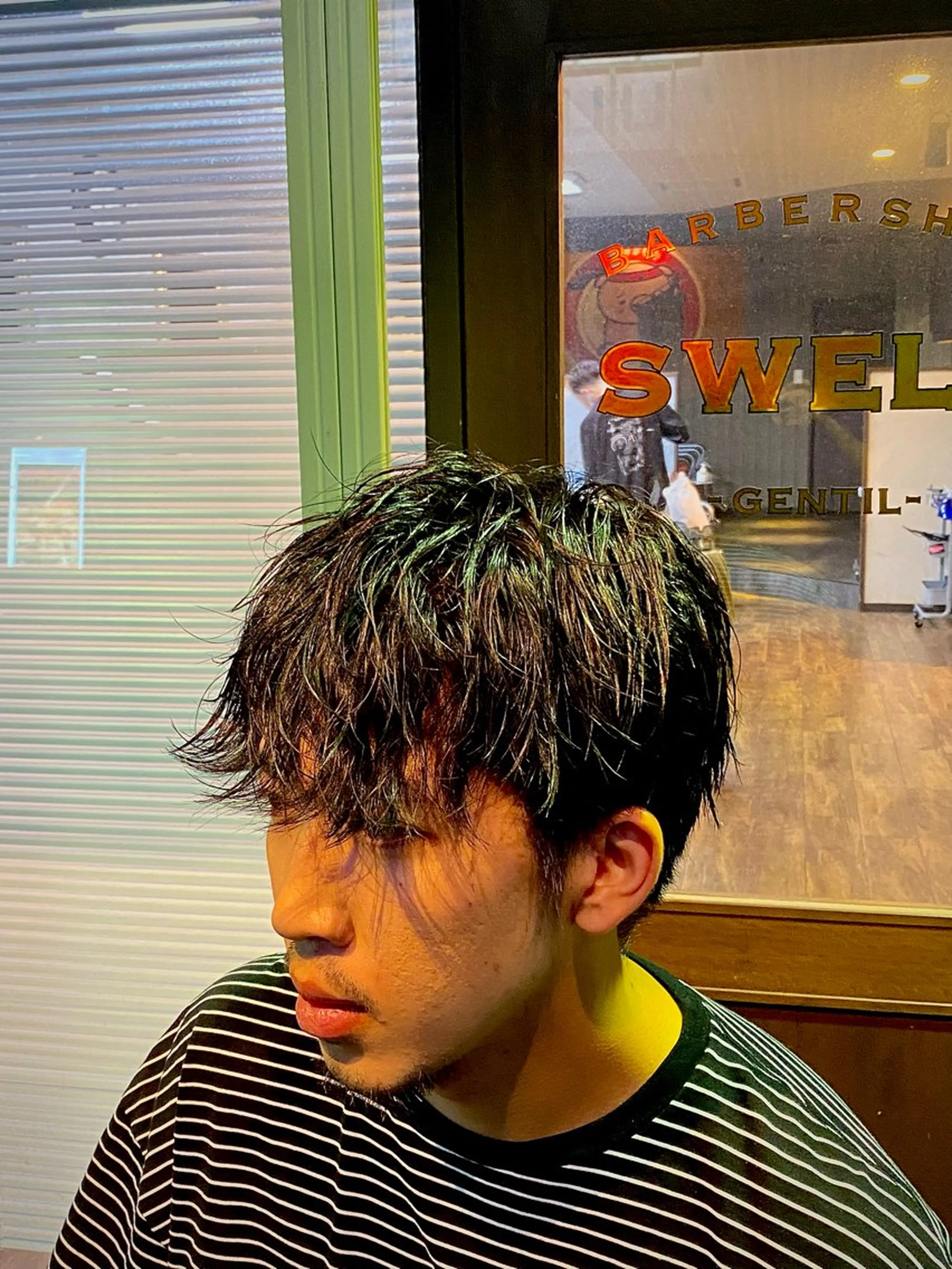 ミディアム ミディアムパーマ 外ハネヘア カット パーマ SWELL  七隈四つ角店所属・SWELL アトムのヘアスタイル
