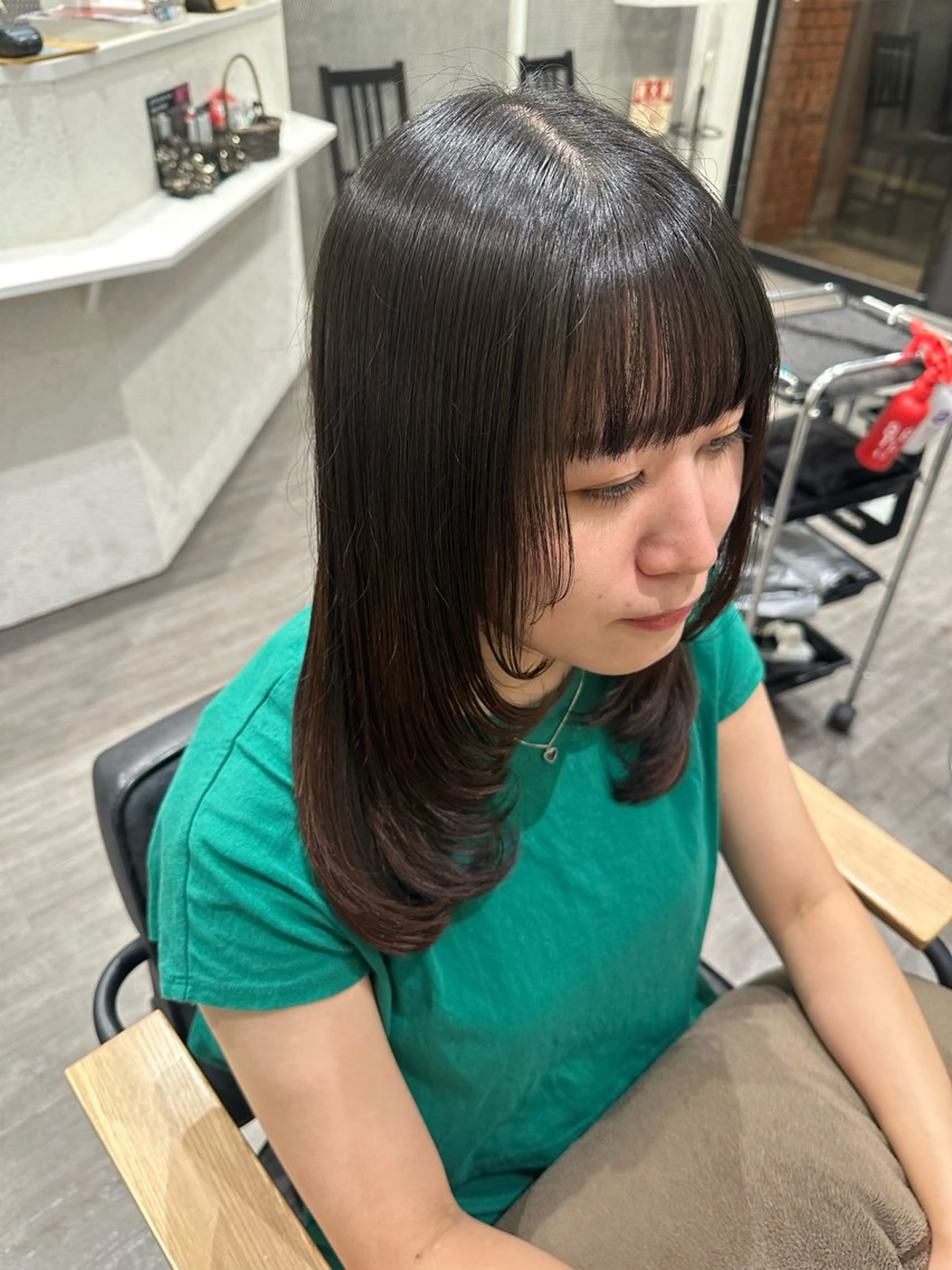 ミディアム カラー 顔まわりレイヤー レイヤーカット カット トリートメント 艶髪レイヤー上田 紗也🇰🇷💗のヘアスタイル