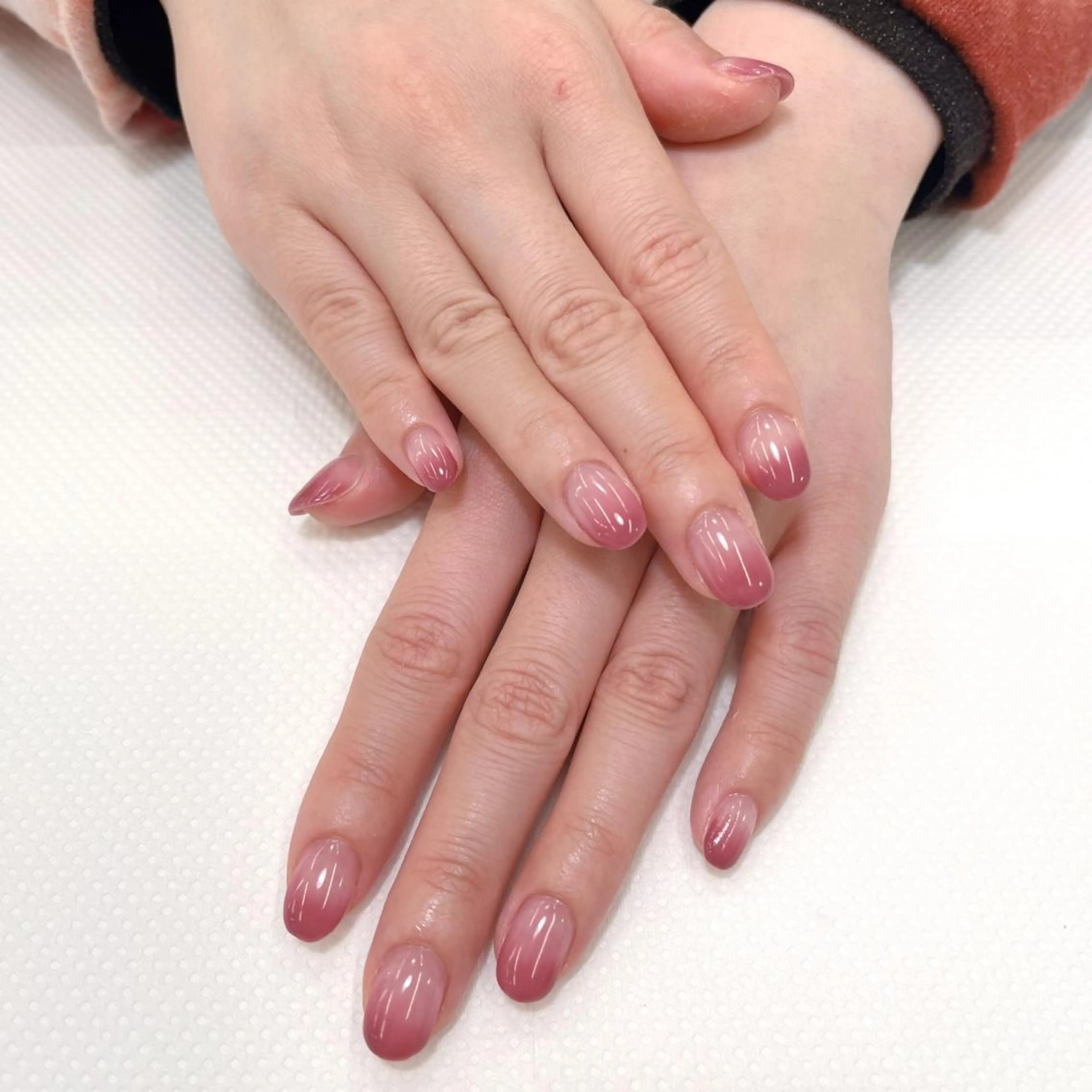 ネイル グラデーション 氷ネイル・うるうるネイル ピンク 【MAXKELLY】 AOYAMAのネイルデザイン