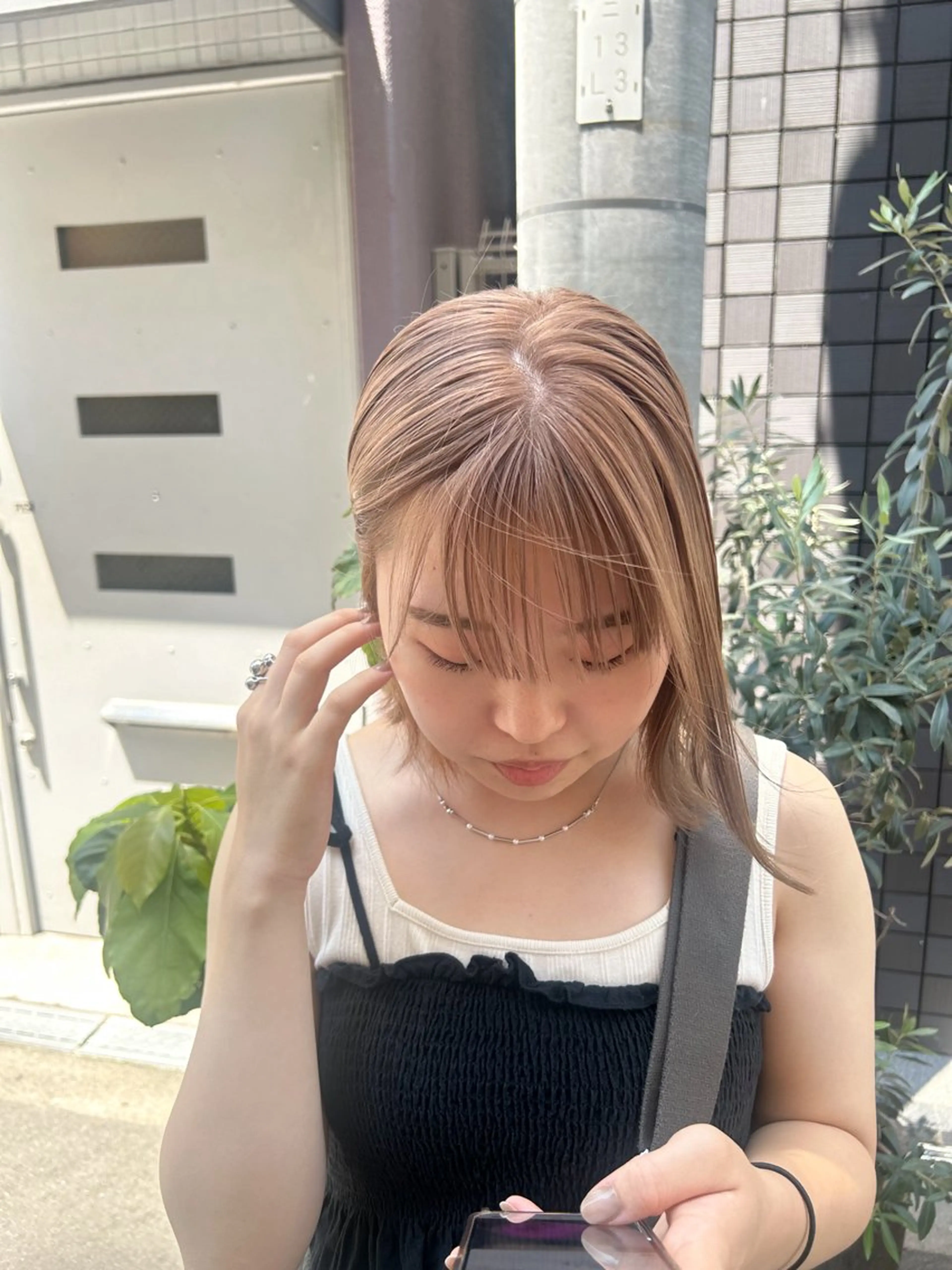 ショート ヘアカラー 透明感カラー/ 顔周りカット🎀メイのヘアスタイル