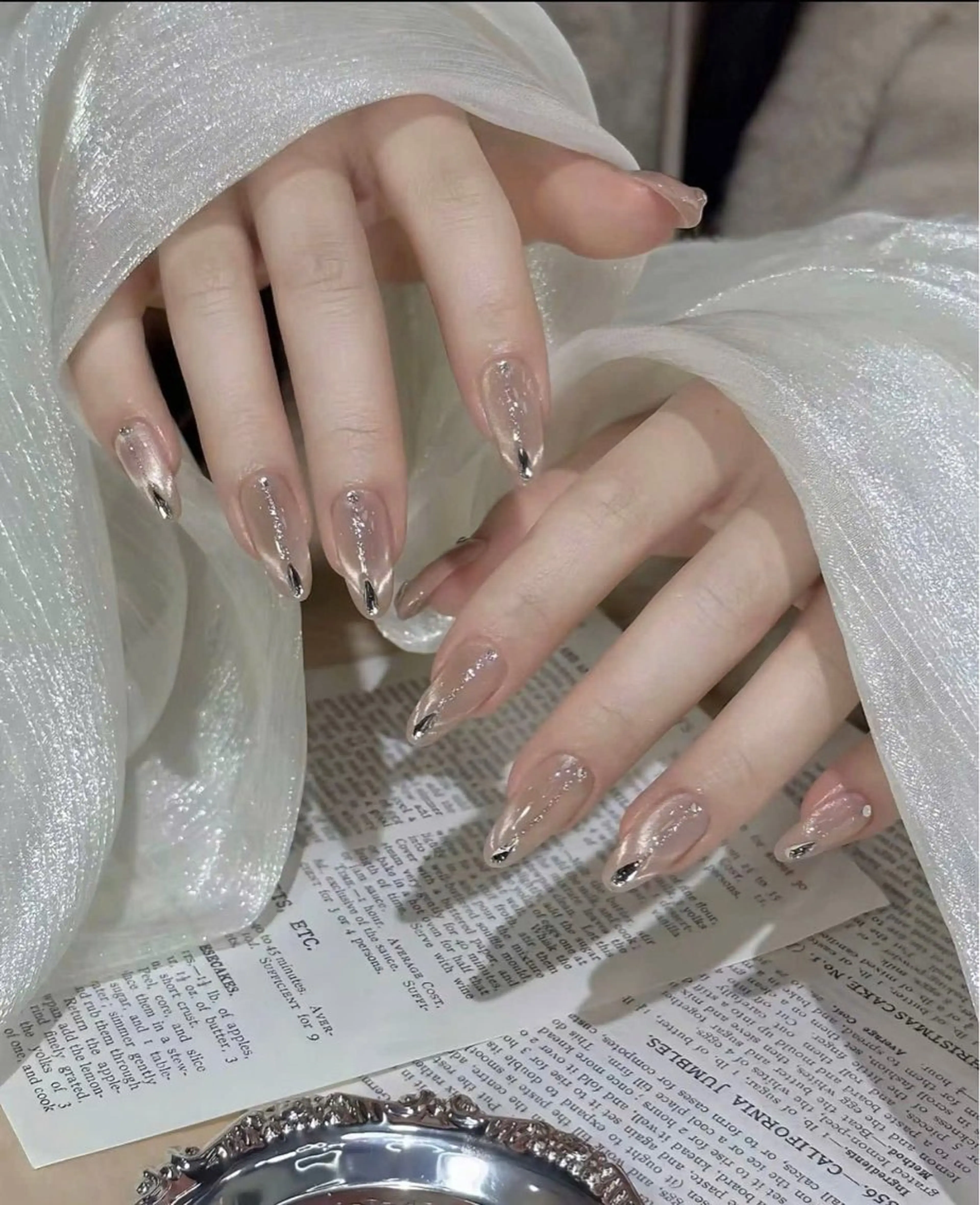 ネイル フレンチネイル ジェルネイル ラメ(グリッター) マグネットネイル 持ち込み ハンドネイル Minette Nailのネイルデザイン