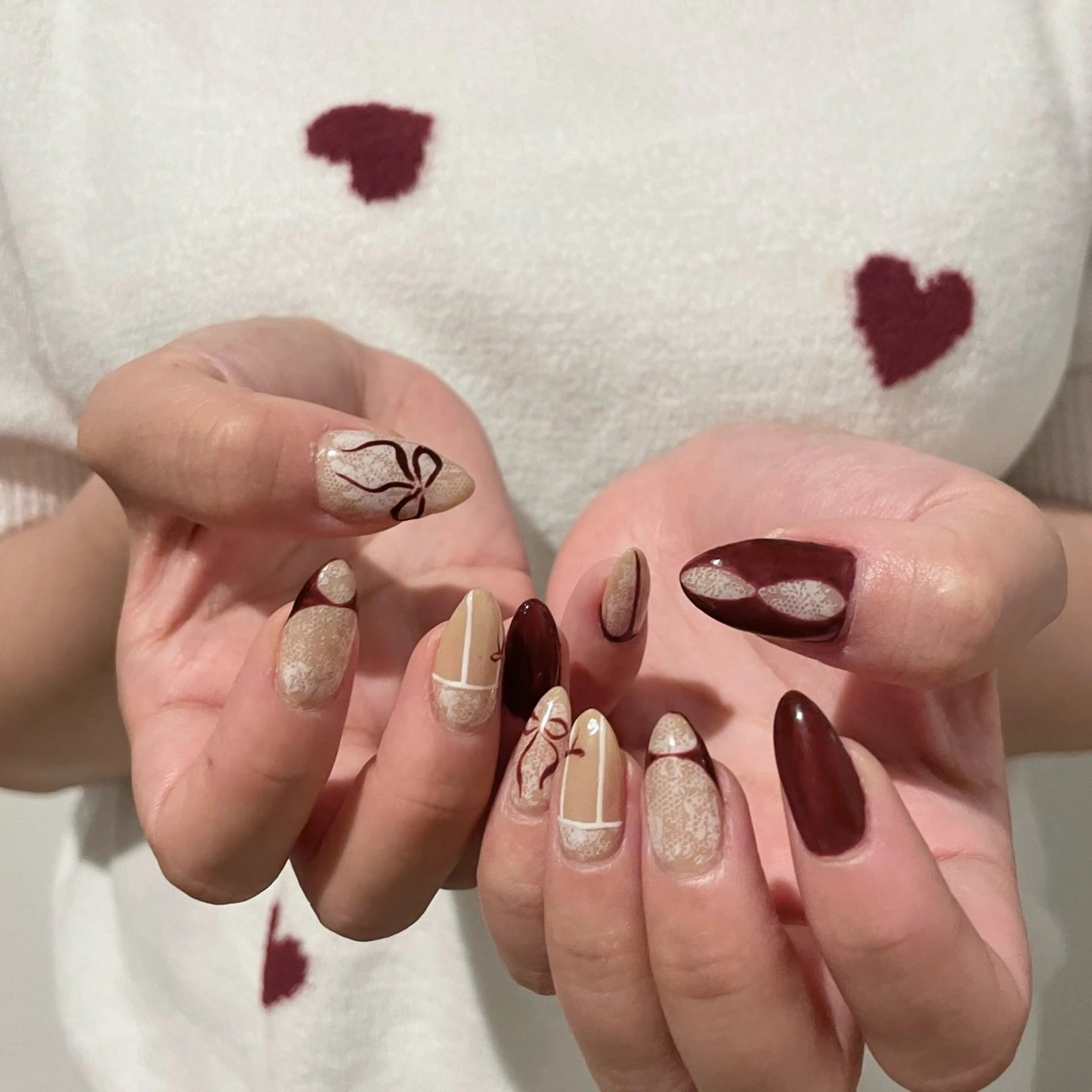 ネイル ボルドー レース リボン JFYnail所属・昭和町ネイル 𝘯𝘢𝘮𝘪のネイルデザイン