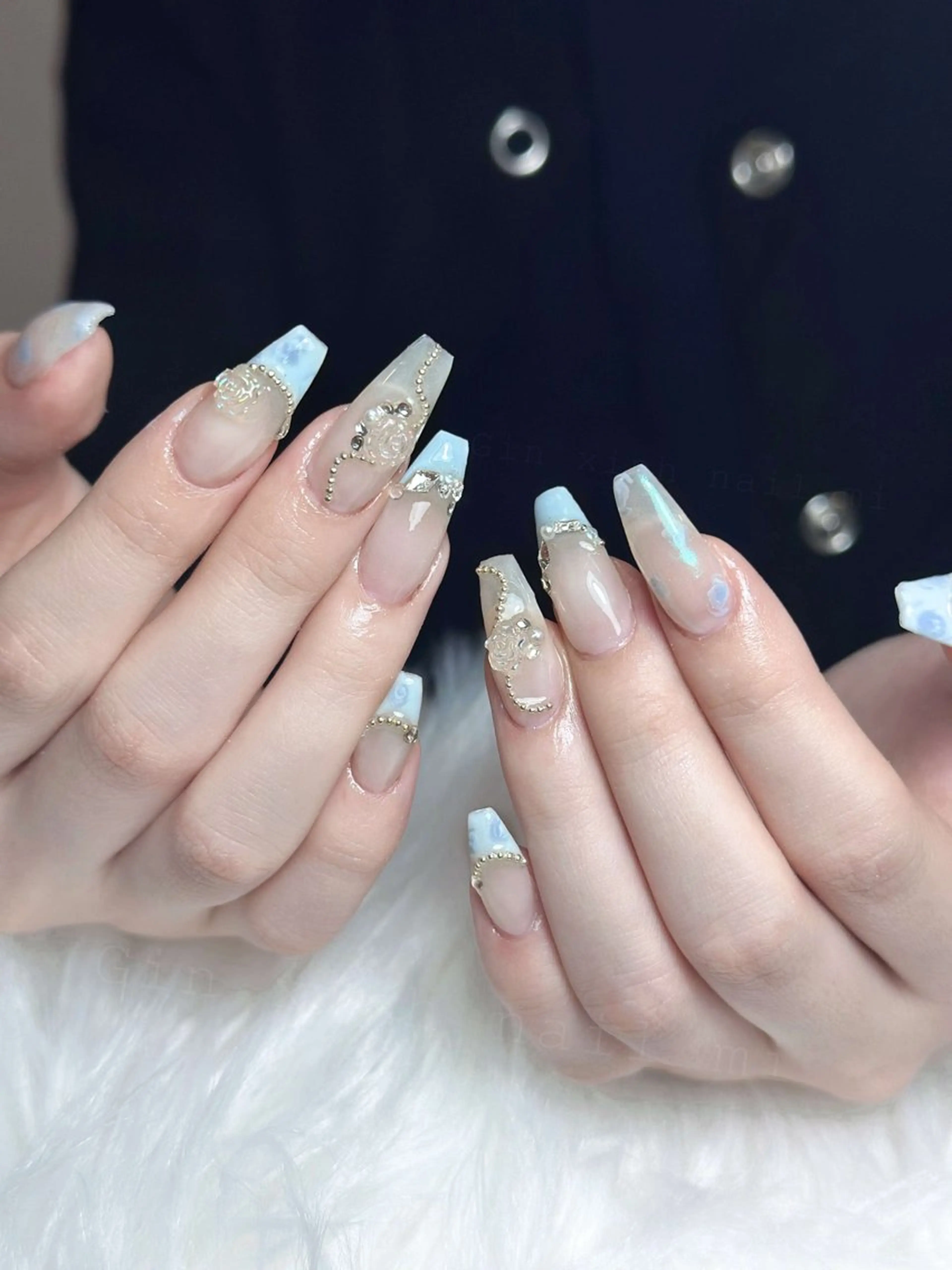 ネイル フレンチネイル ジェルネイル キラキラネイル 韓国ネイル マグネットネイル Julli nail studio所属・Julli NailStudioのネイルデザイン