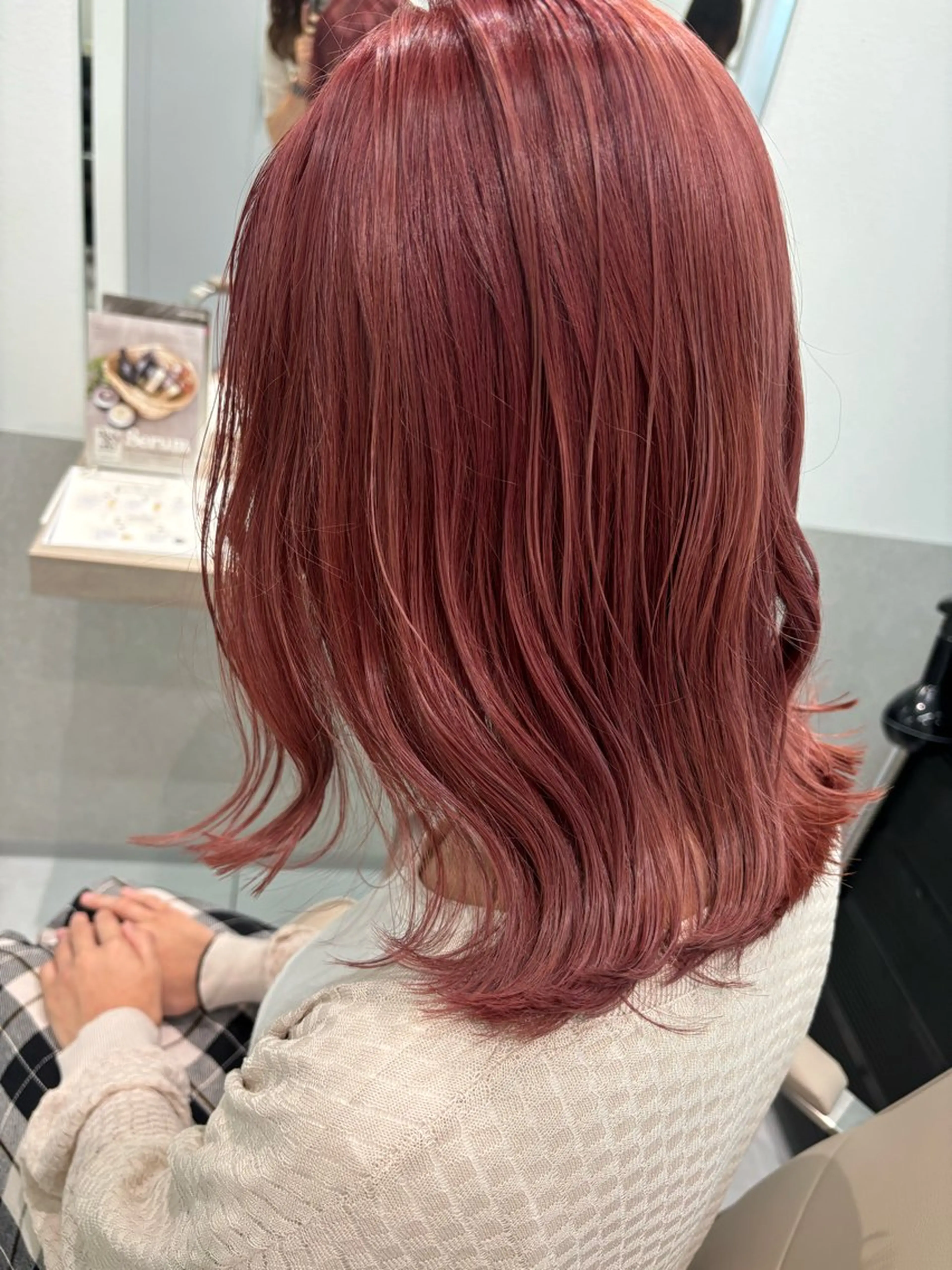 ミディアム カット ヘアカラー トリートメント ふわっとレイヤー 🪽スガヤハルミのヘアスタイル